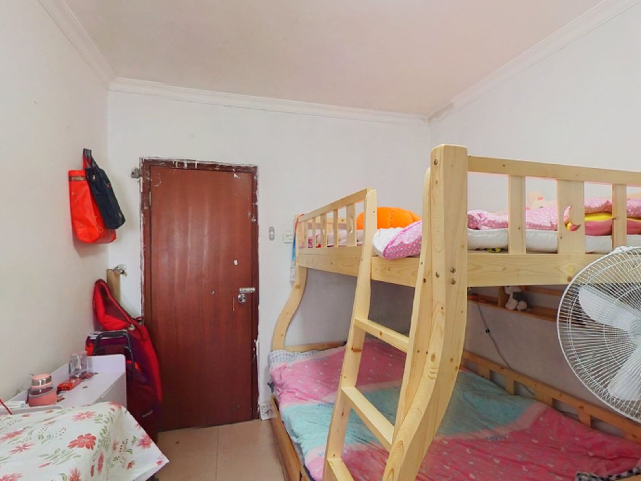 南向一室，公园旁，地铁便捷，舒适生活新选择！