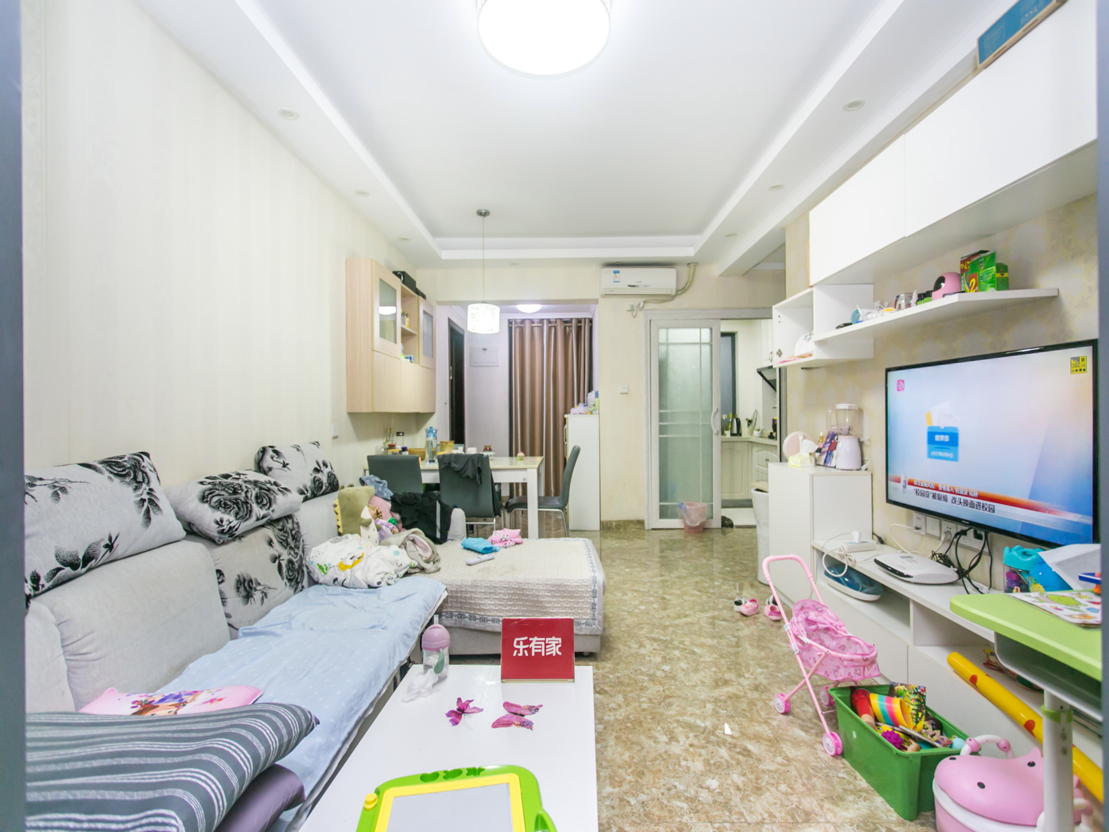 前海宝中宝体旁鸿荣源13年次新精装2房急急急卖-佛山西城雅筑花苑二手房