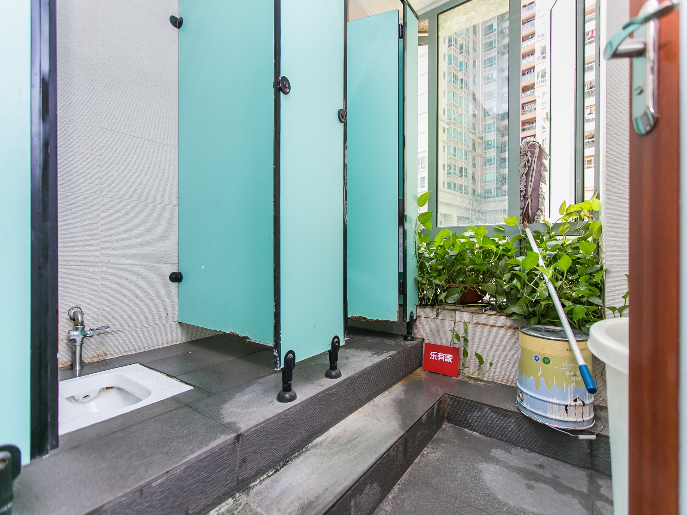 安柏丽晶 4房3厅2卫 195.79㎡