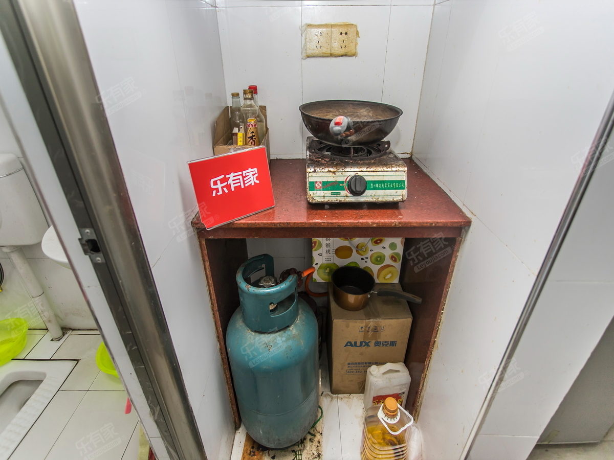 高楼层小户型一房