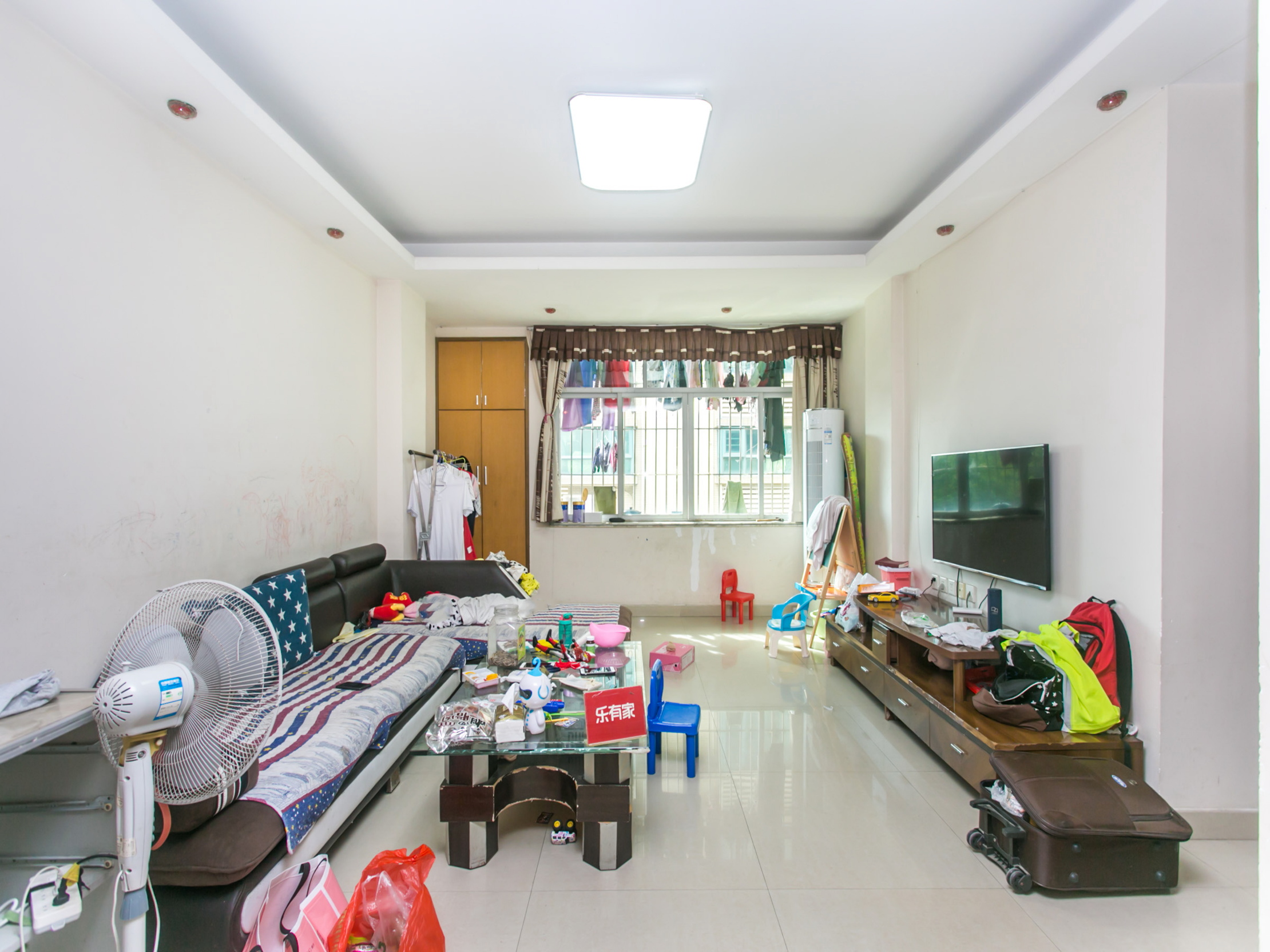 灵芝地铁口，居家大户型，业主诚心出租，可做宿舍-佛山宝安24区住宅楼租房