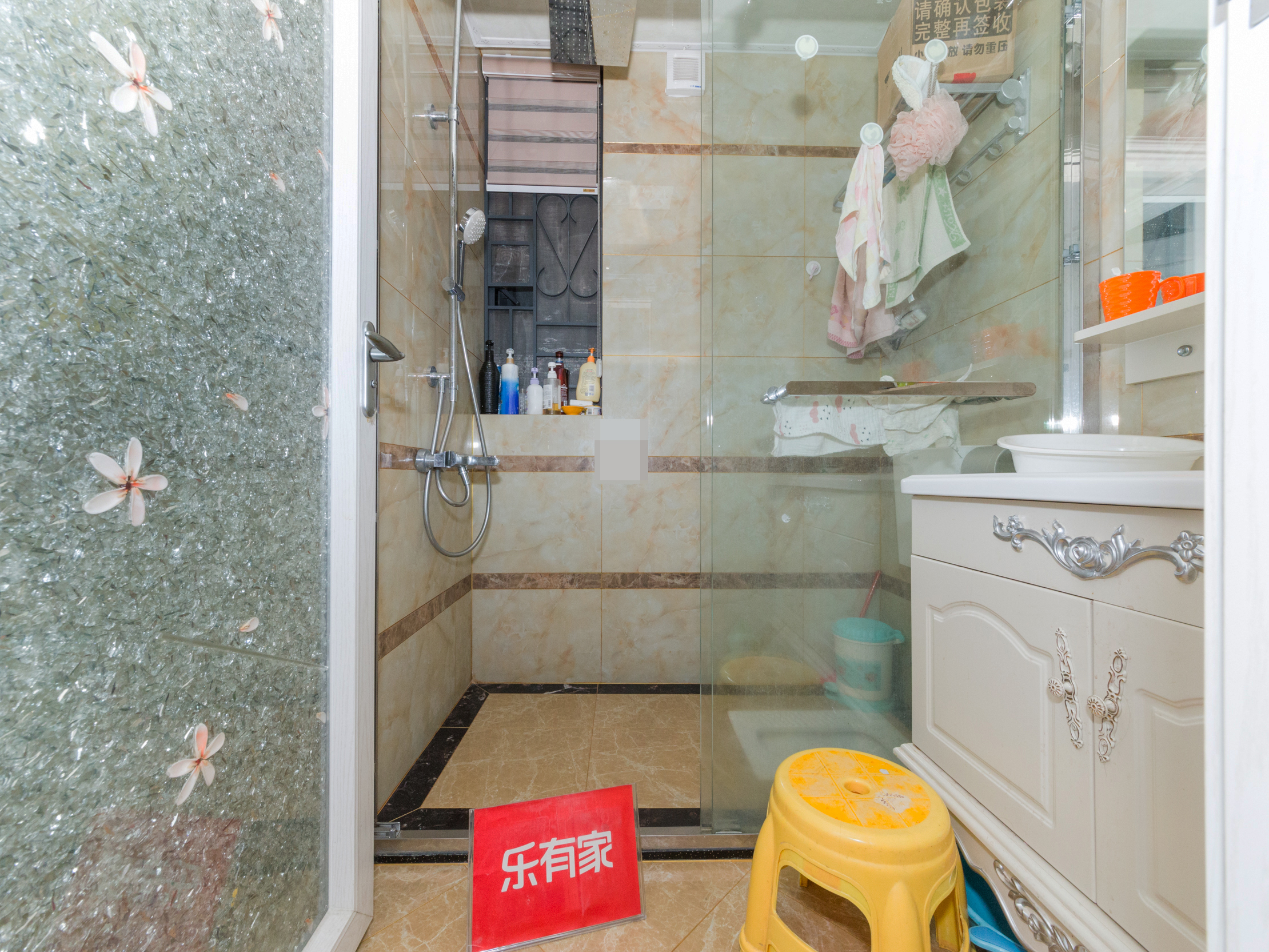 中高好楼层，诚心出售。