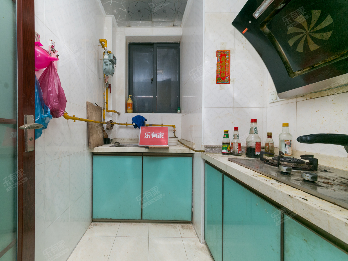 汇星名庭，朝南高楼层，带花园，人车分流，重点学校旁，业主诚售，随时看房！