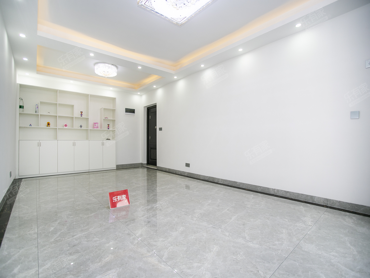 南山大复式豪宅诚心急售