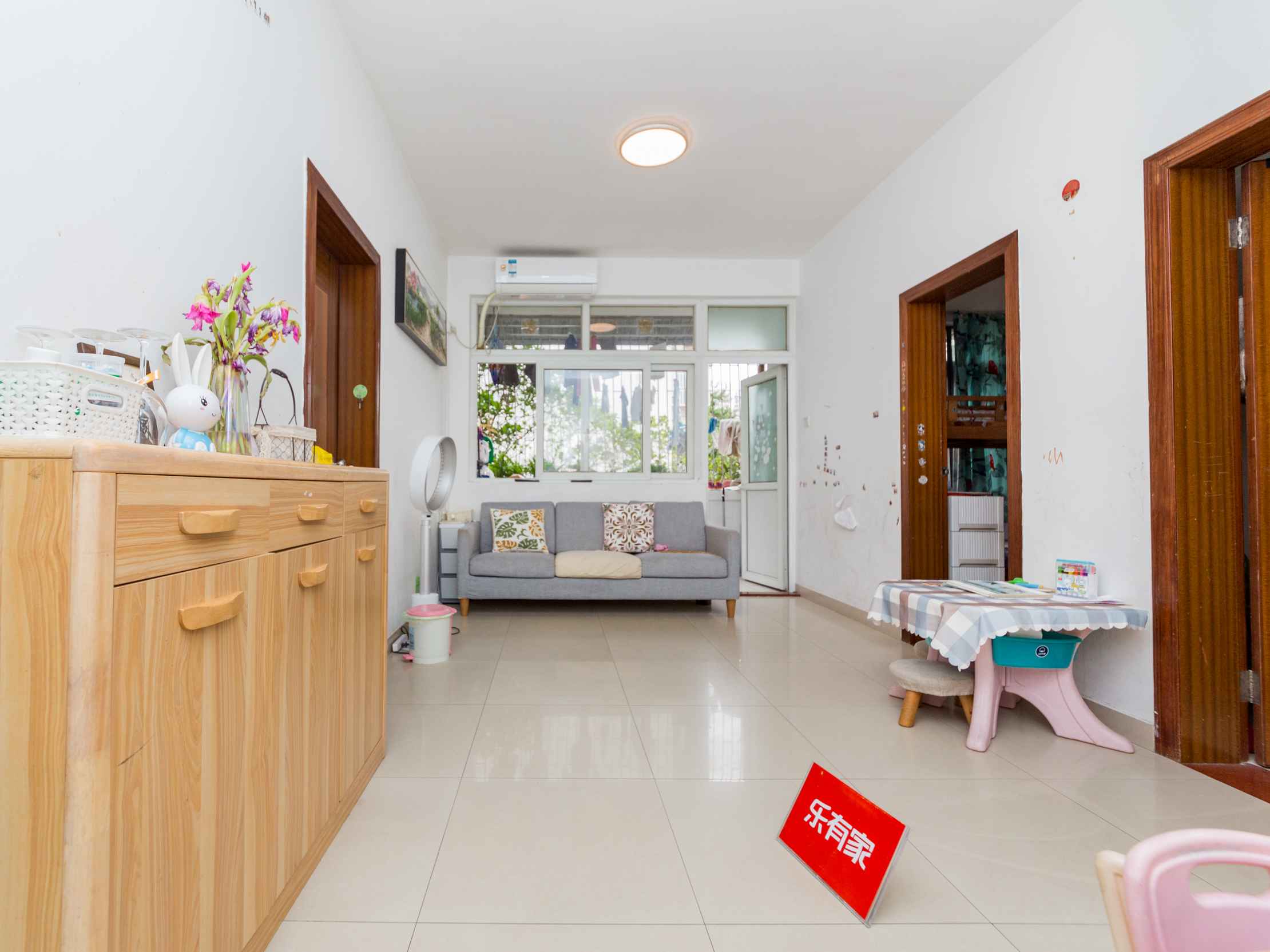 华侨城光华街，三楼精装三房，拎包入住-深圳光华街住宅区租房