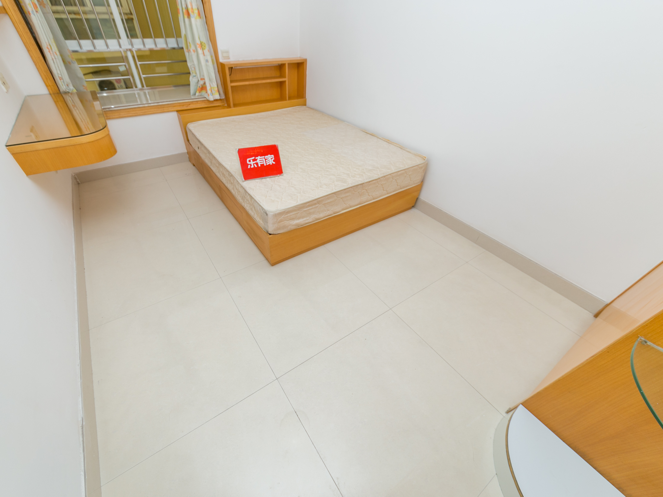 金众经典家园，方正户型，通风采光佳，重点学校旁，地面花园，人车分流，诚心出售，随时看房！