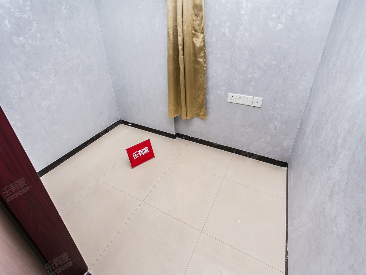 厚街盛和广场 3房2厅1卫 93.51㎡