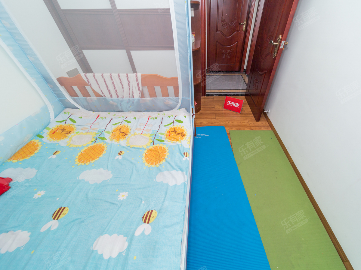 业主诚心出售，家私家电齐全，拎包入住