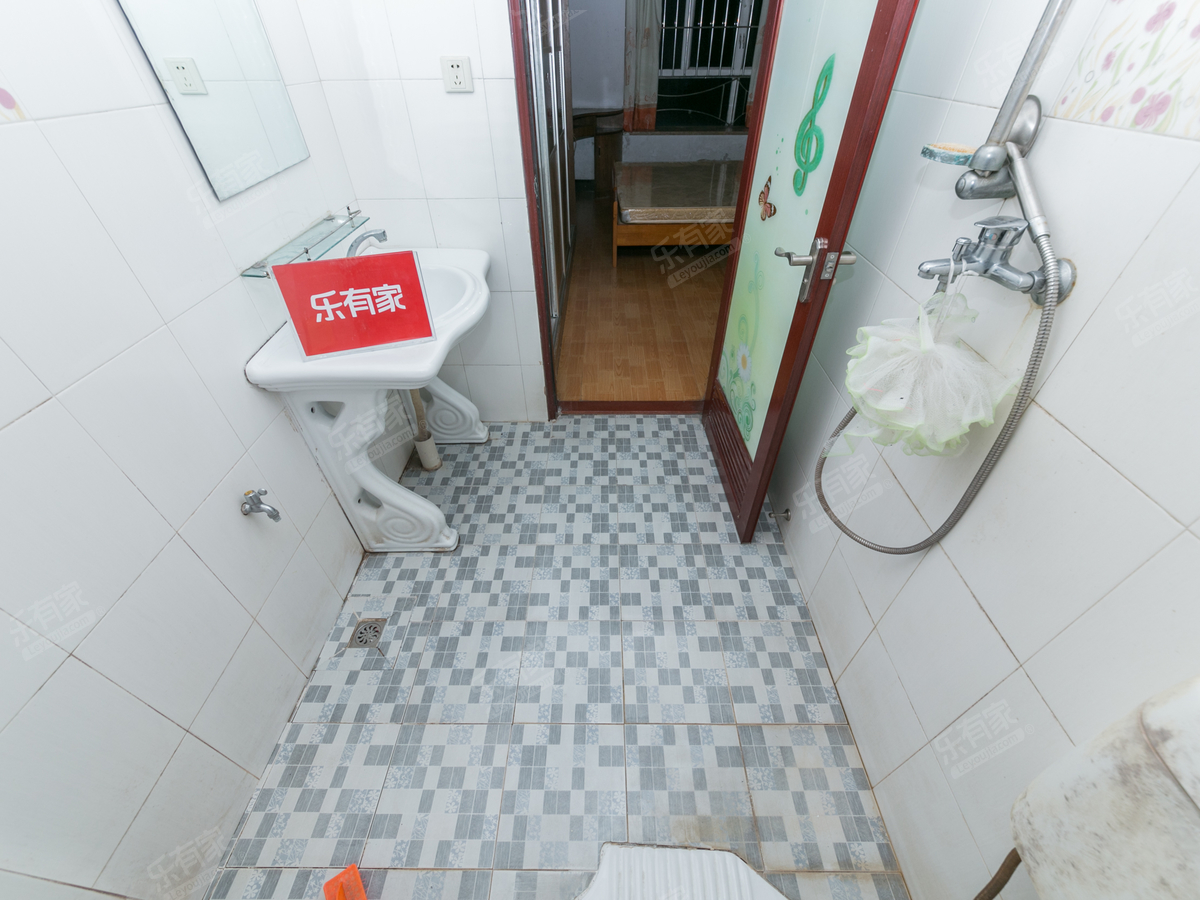 康丽花苑厕所-2