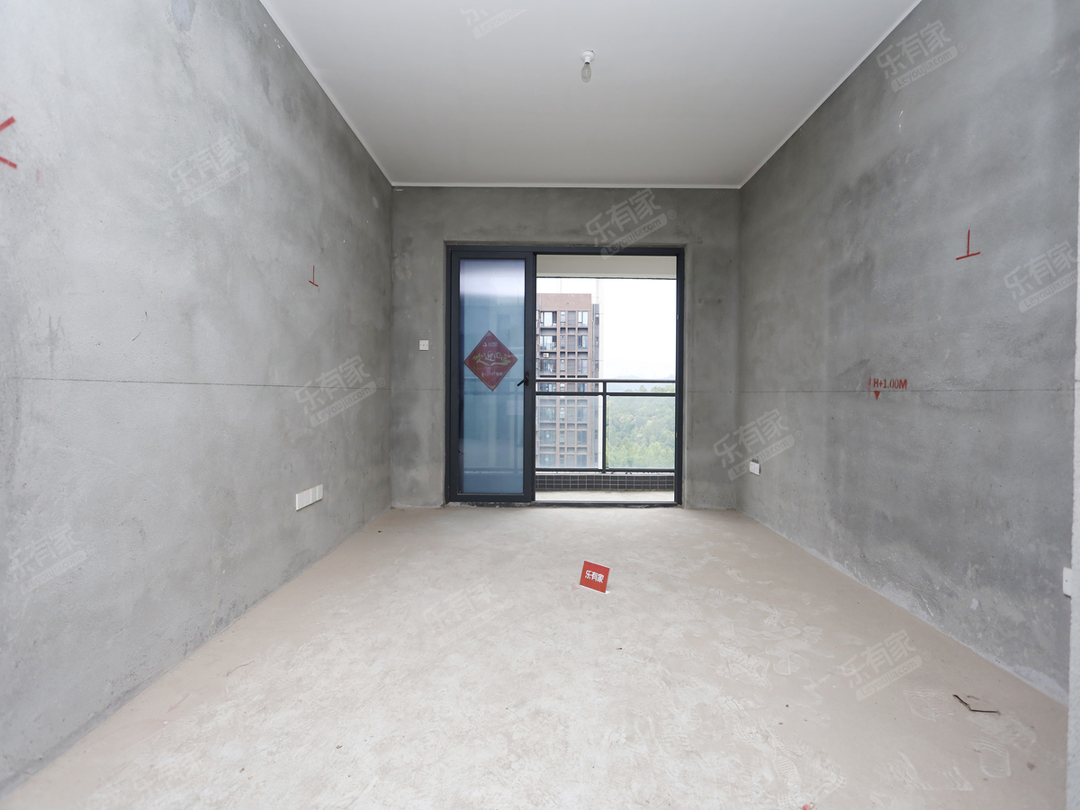 大运城邦六期 南 毛坯 2室 2厅 80.5m²