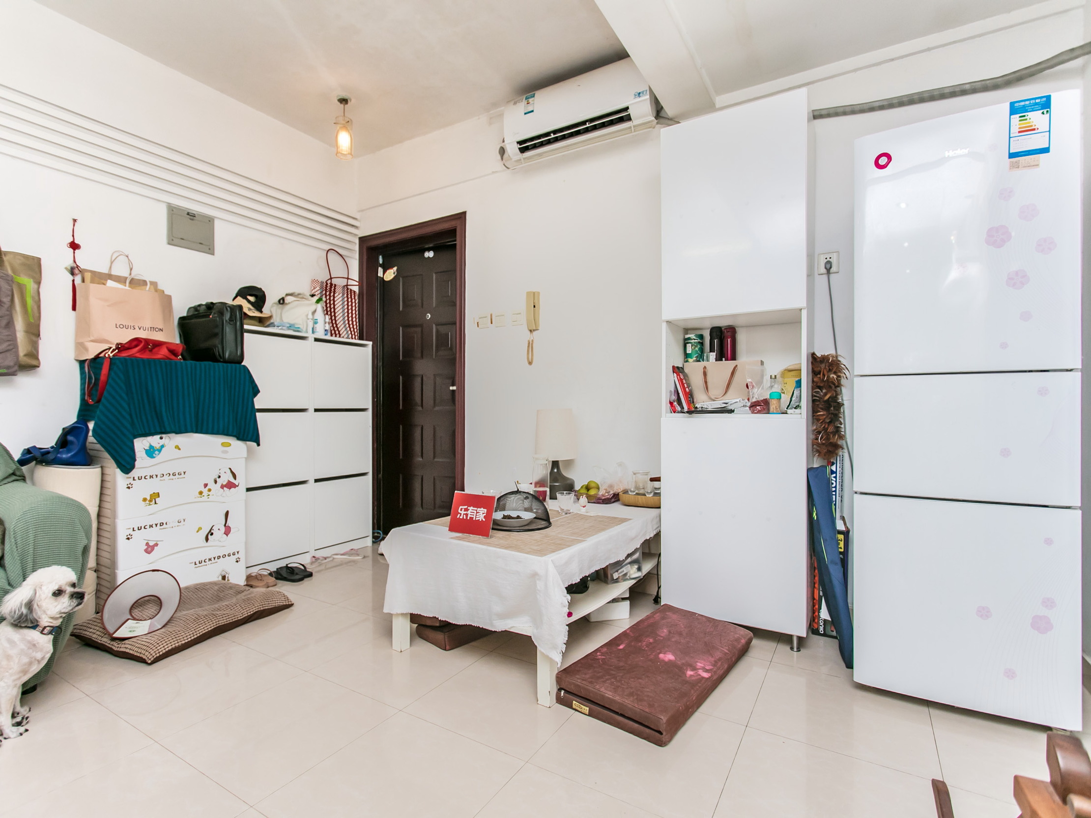 东南朝向两室一厅，公园环绕，地铁便捷，理想居家选择！