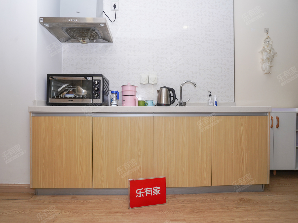 广州融创文旅城商务公寓厨房-1