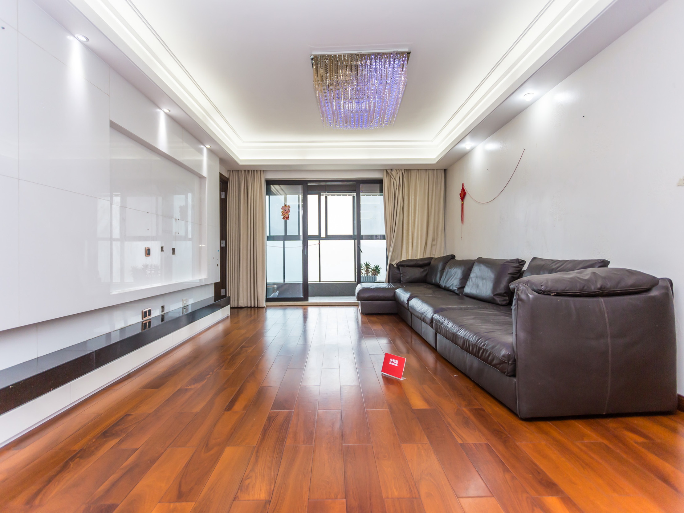 万科璞悦山高楼层看湖景大四房-深圳万科璞悦山租房