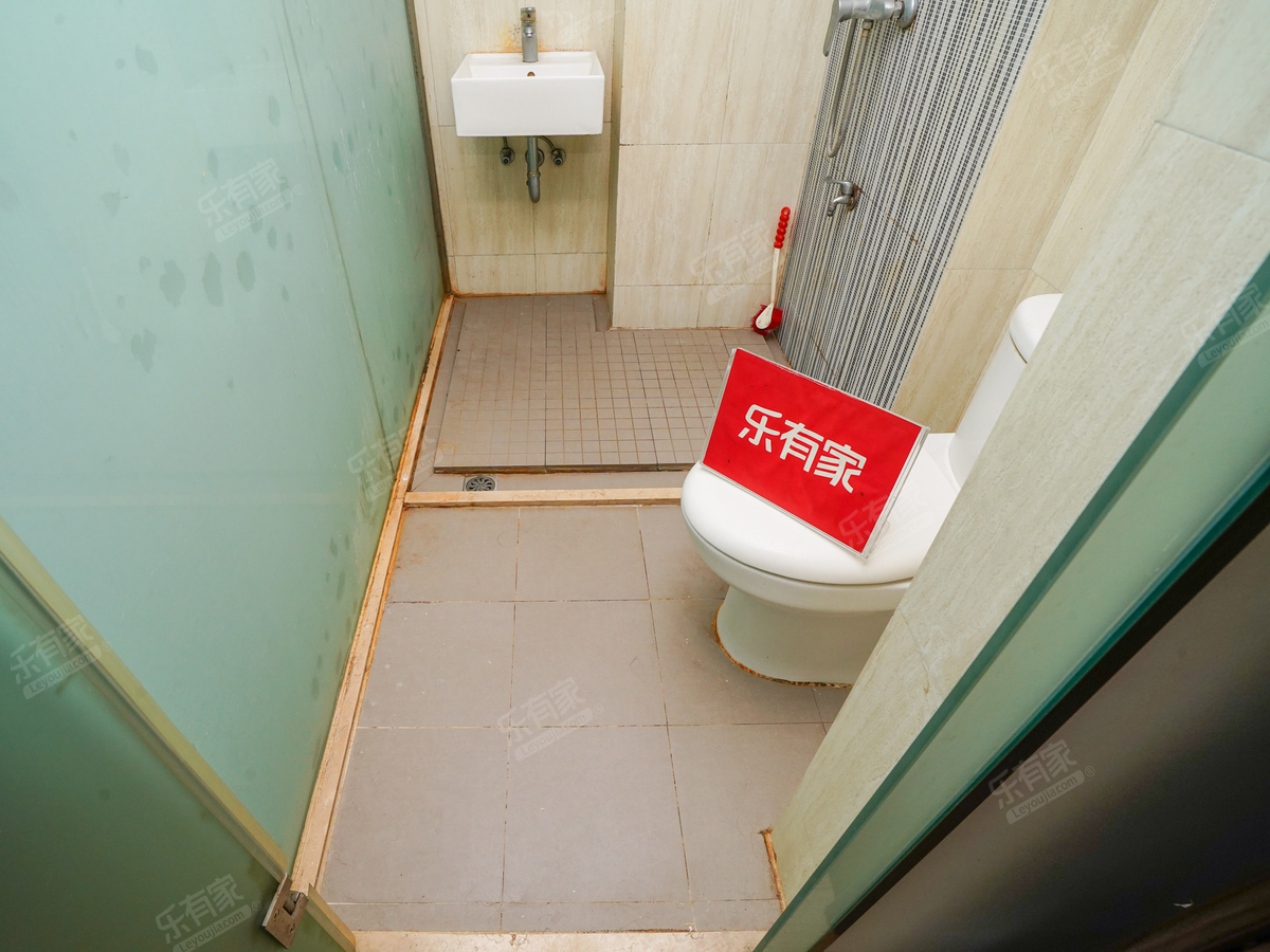 东尚新地厕所-2