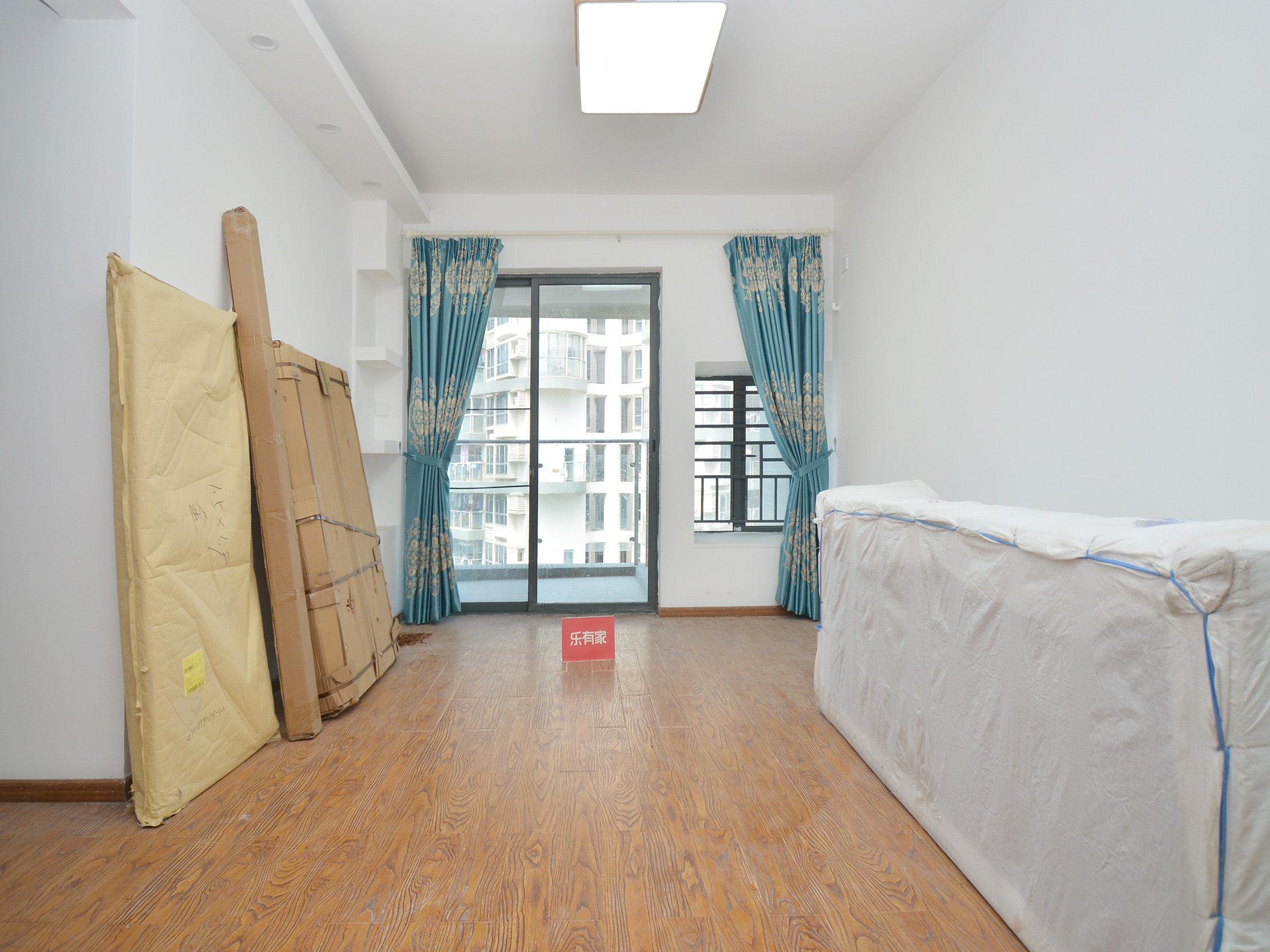 户型使用率高，方正每个空间设计很合理，居住舒服。-深圳海语西湾租房
