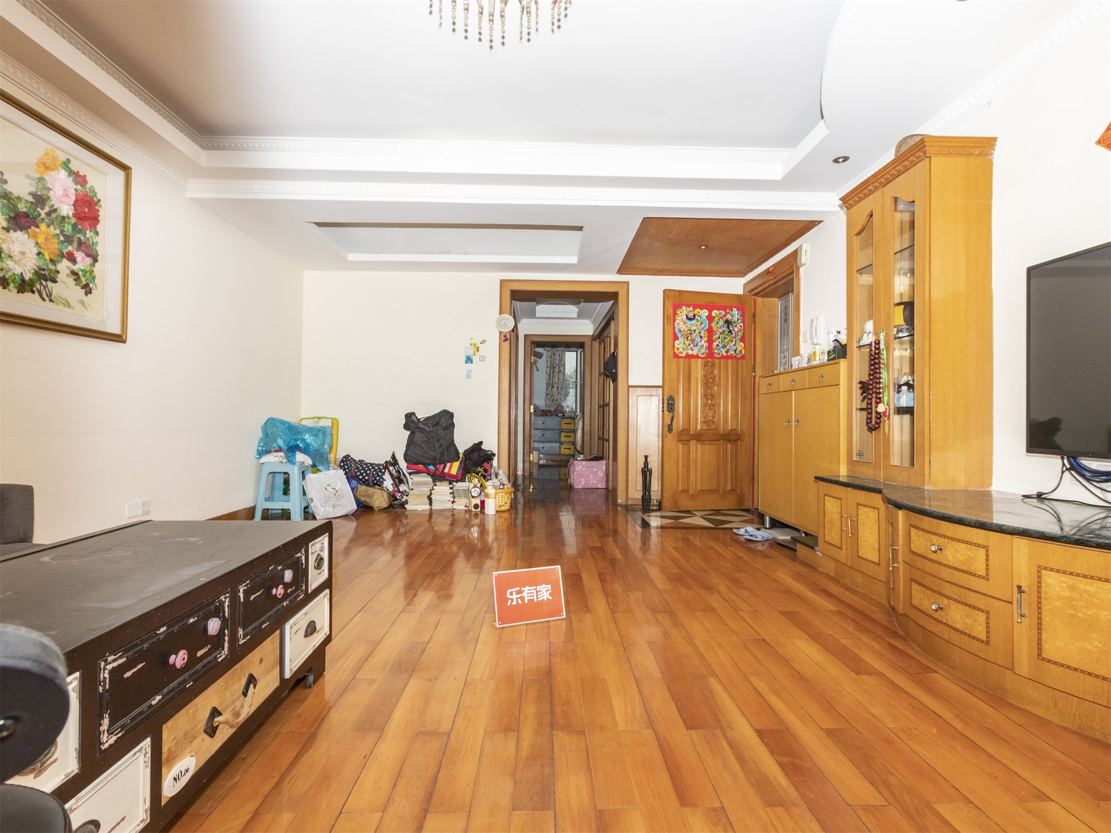 长福花园诚心出售，朝南中楼层，采光充足，带重点学校与地面花园，人车分流，生活便利。