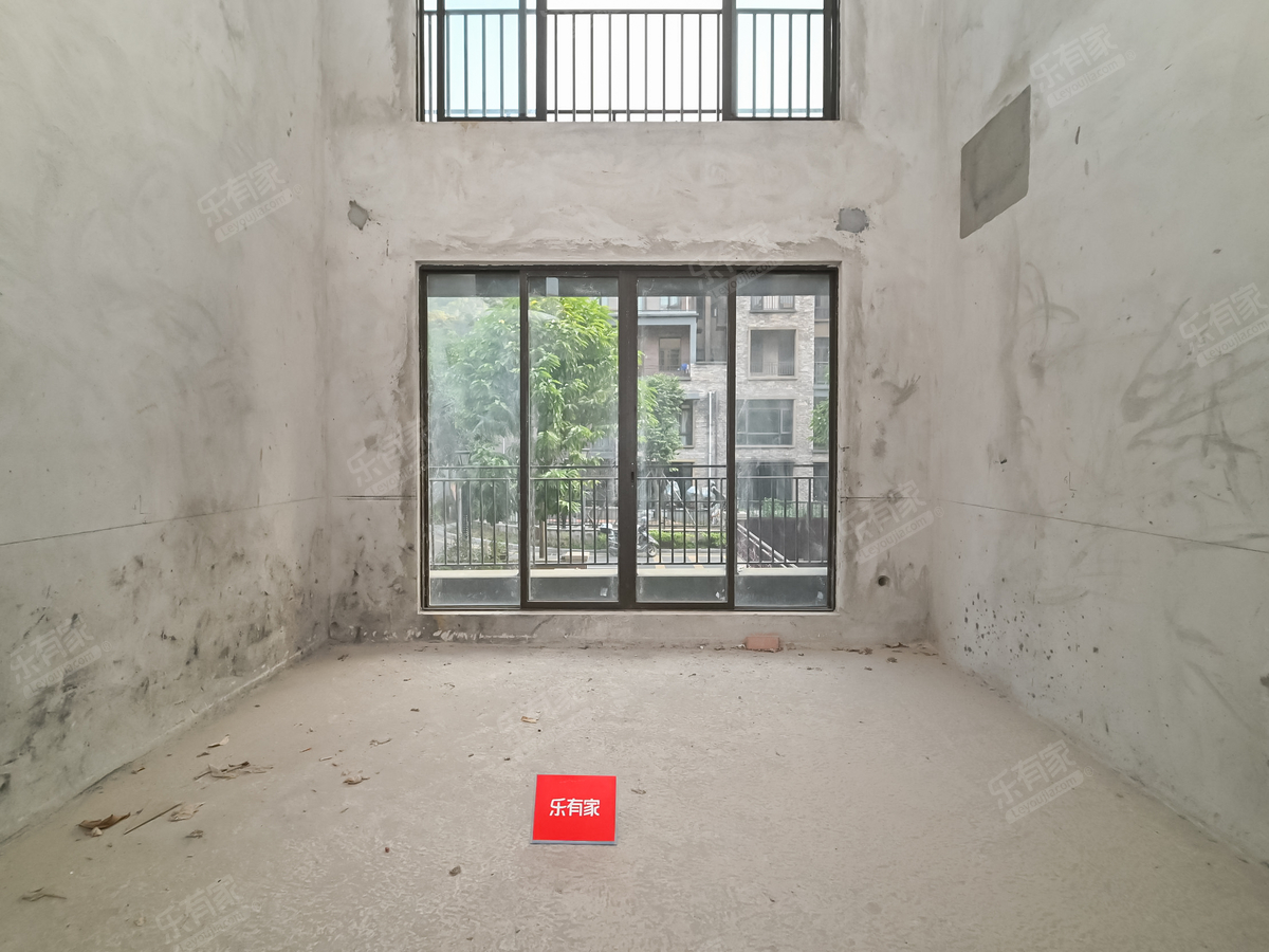 位置好，实用面积空间大，近山边-中山保利林语二手房