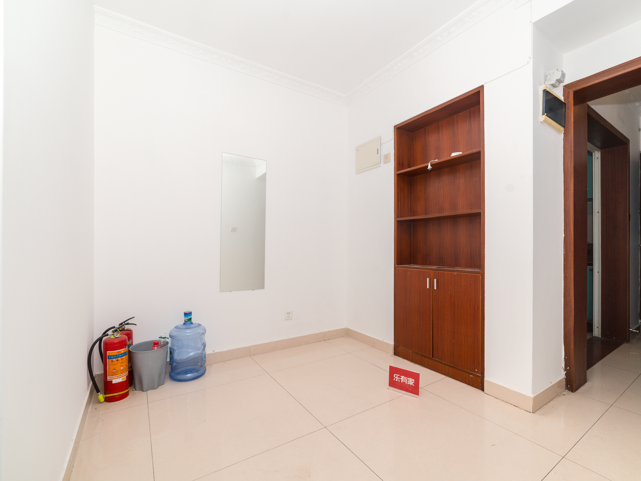 东方瑞景苑 南 精装 1室 1厅 35.27m²
