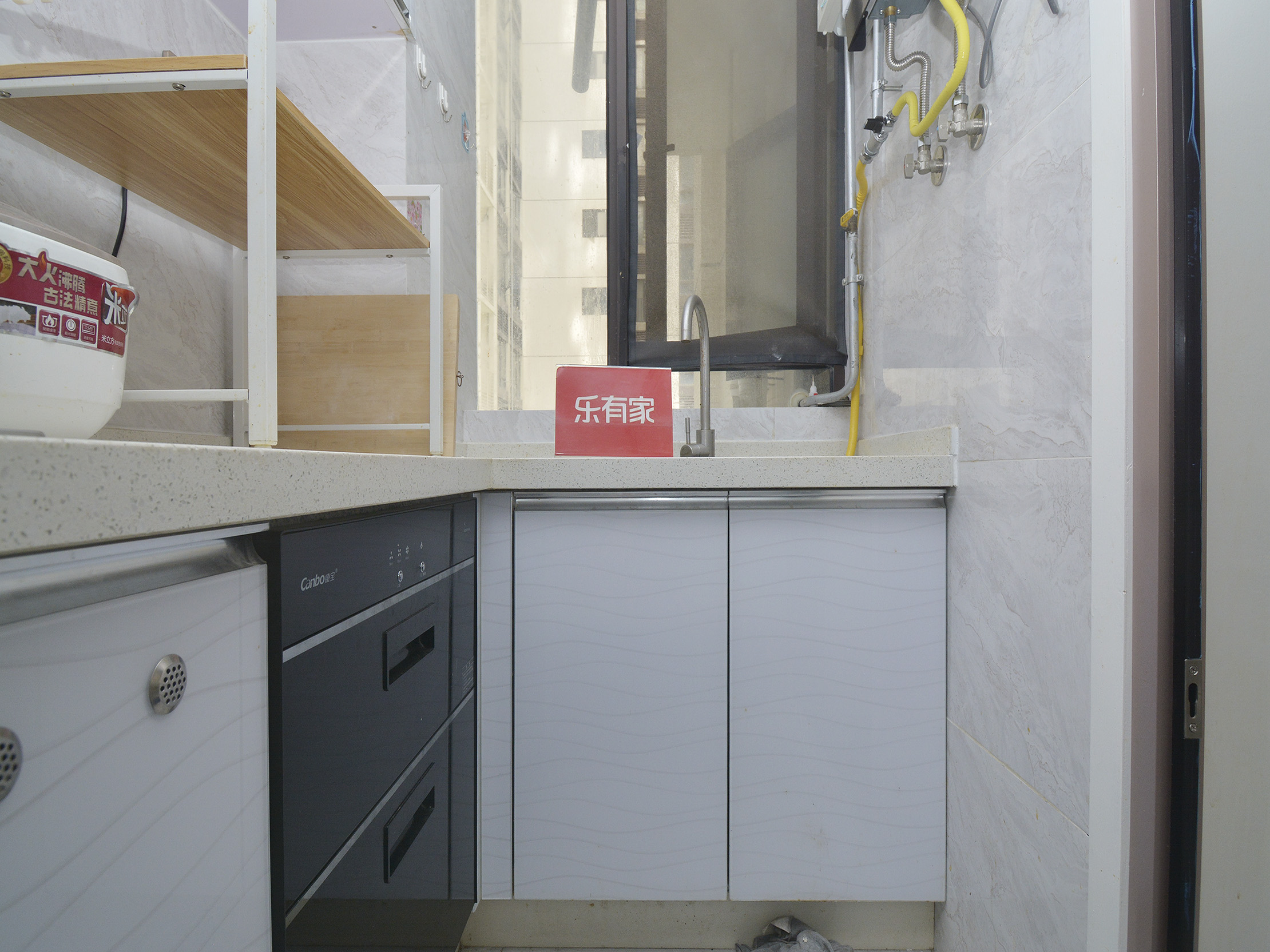 拾悦城新房源！方正户型，通风采光佳，车位充足，业主诚售，随时看房，机会难得！