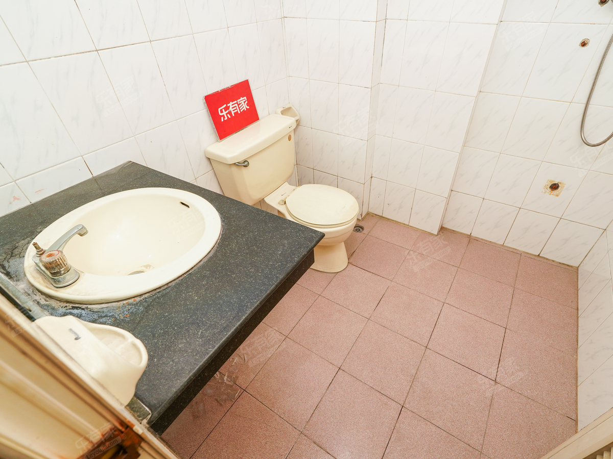 东明花园厕所-2