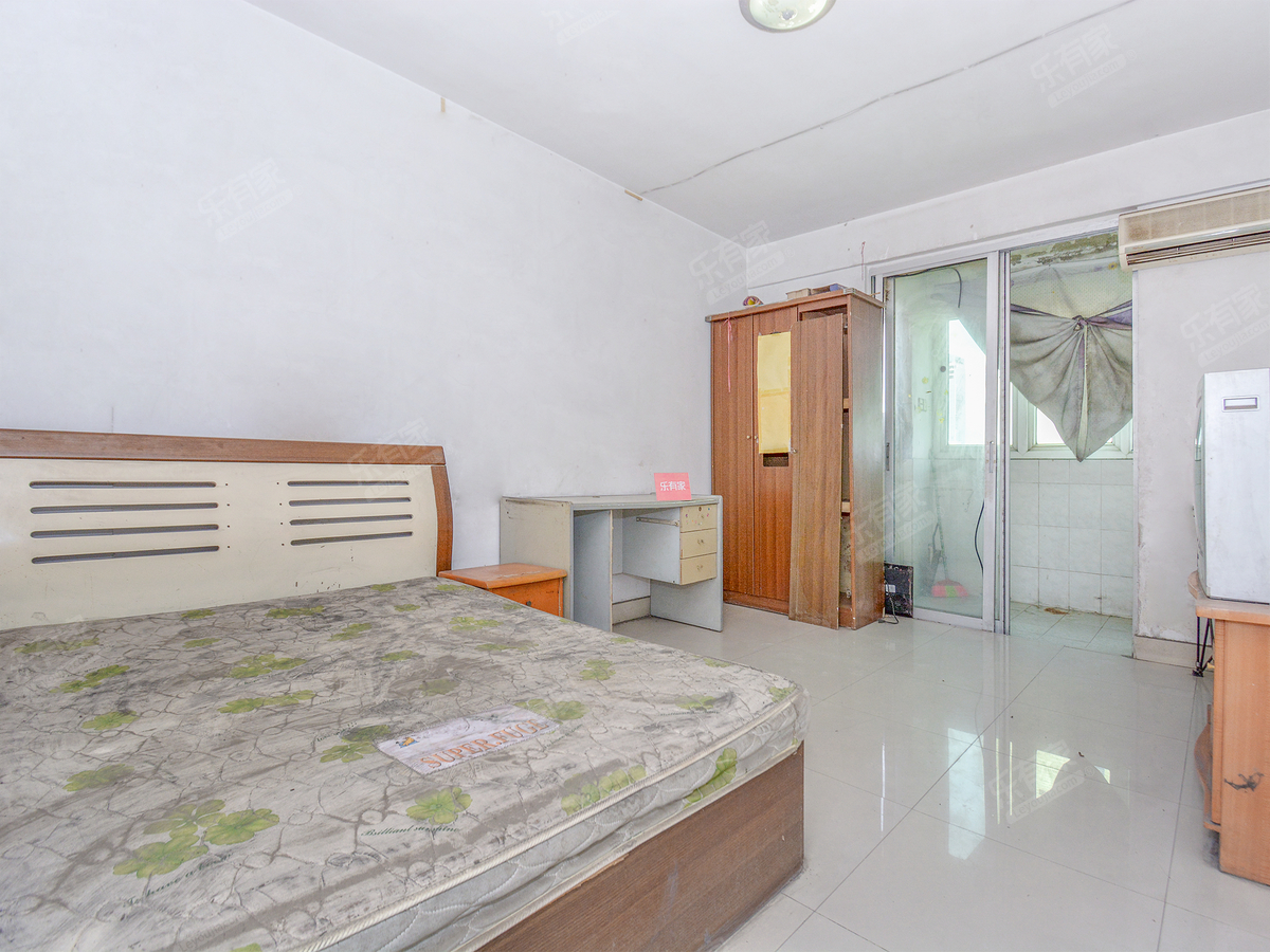 业主诚心出售，小户型-深圳华海公寓二手房