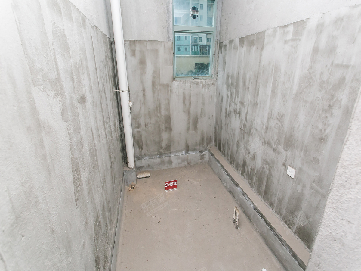 熙龙湾二期厕所-3