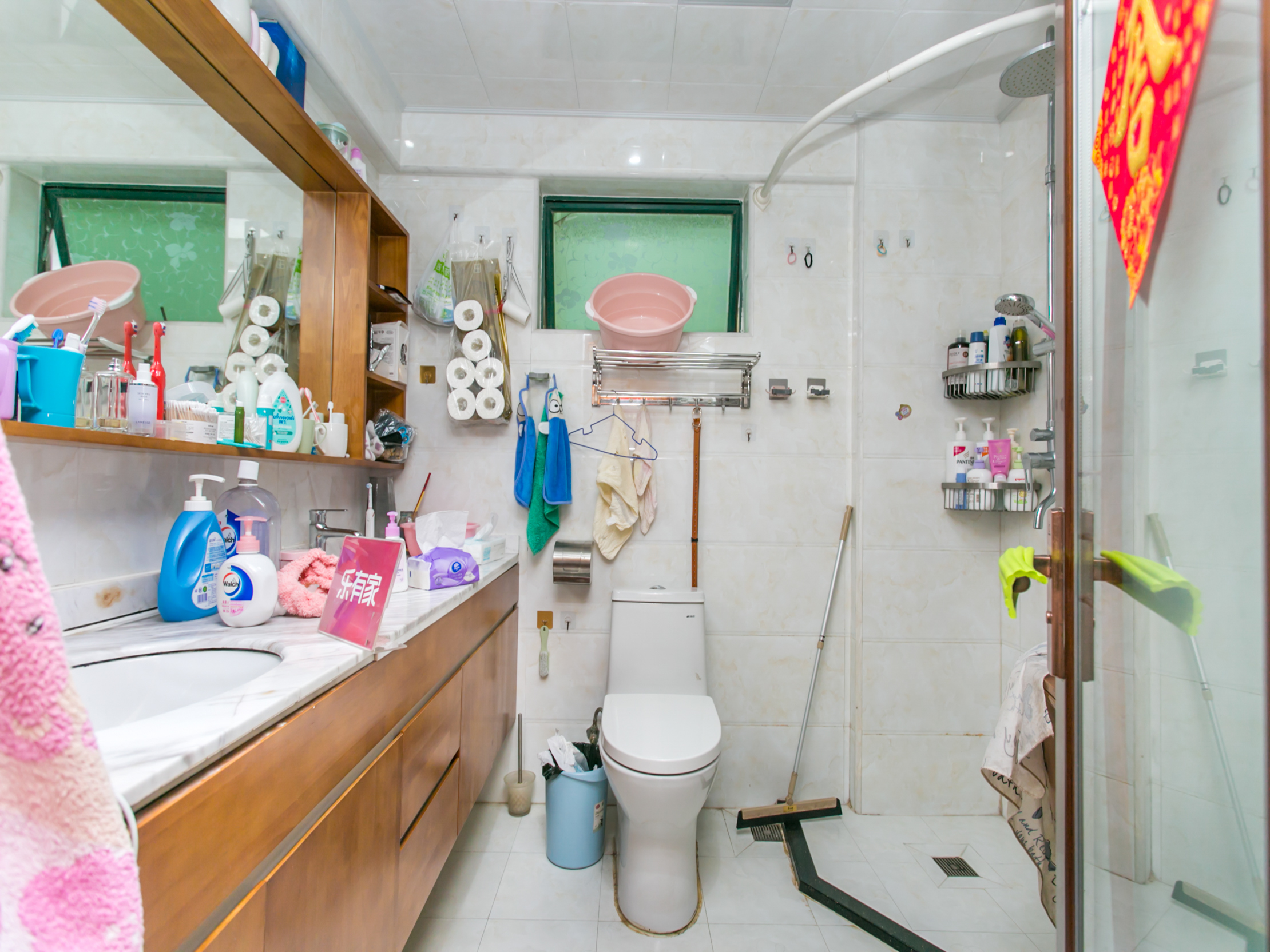 湖景居 东南 精装 5室 2厅 146m²