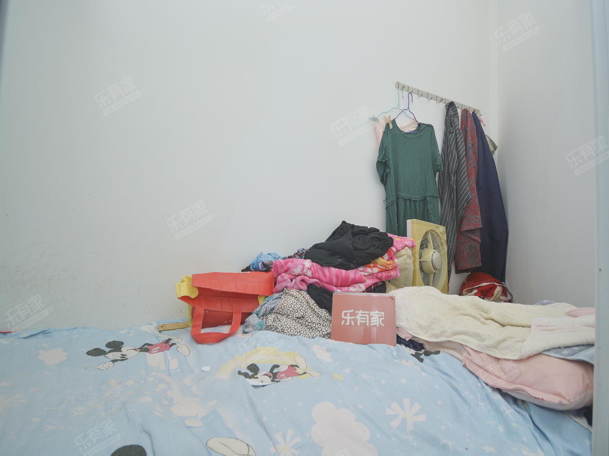 桃园居12区3房诚心出售