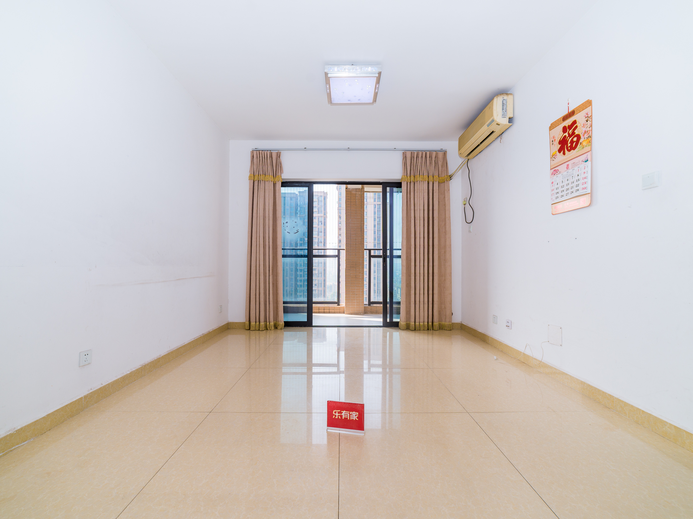 中粮一品澜山花园，户型方正，通风采光优，地面花园，税费低，业主诚心出售，随时看房！-深圳中粮一品澜山花园二手房