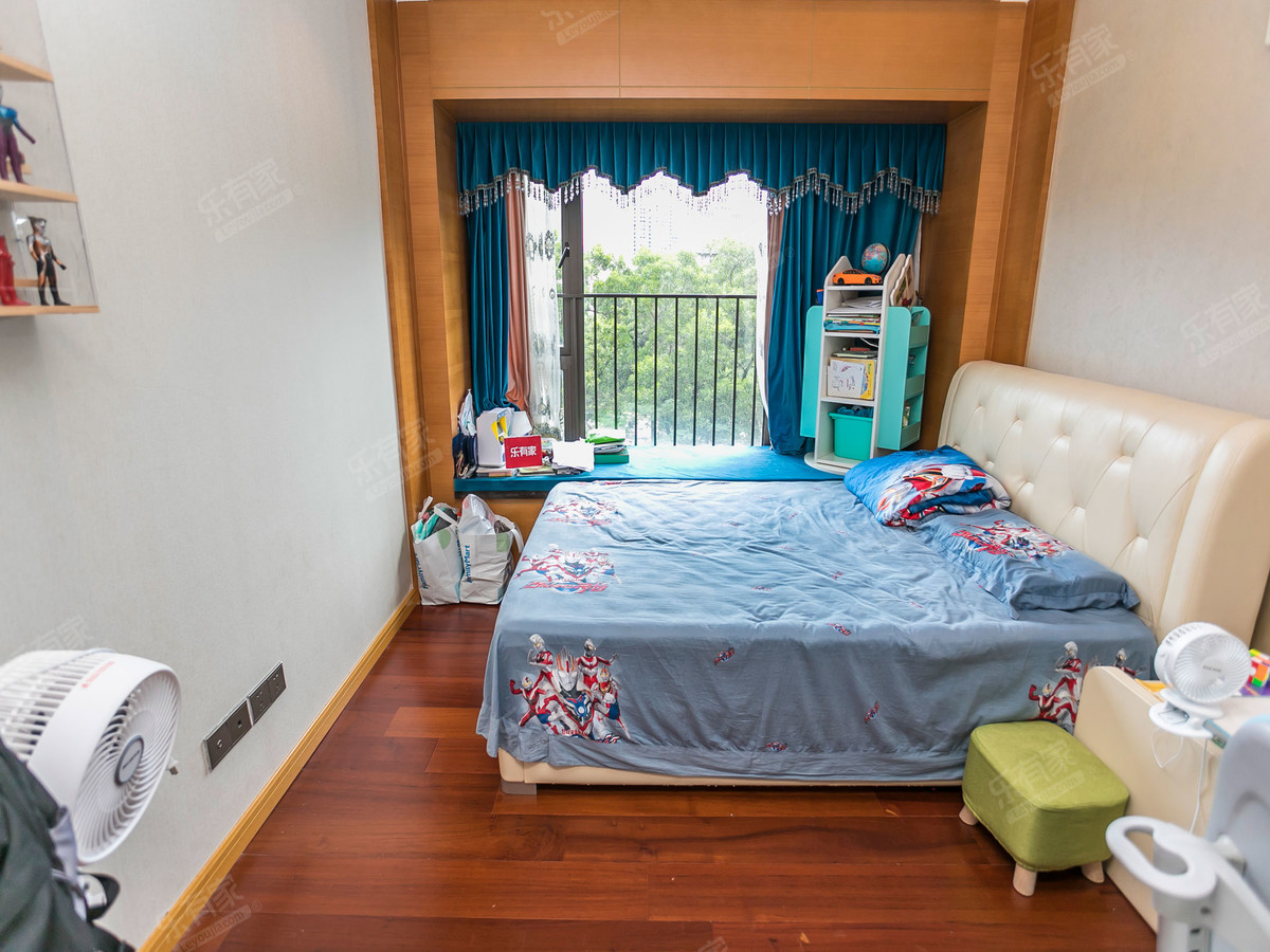 宝能公馆西南精装，生活配套齐全，交通便利