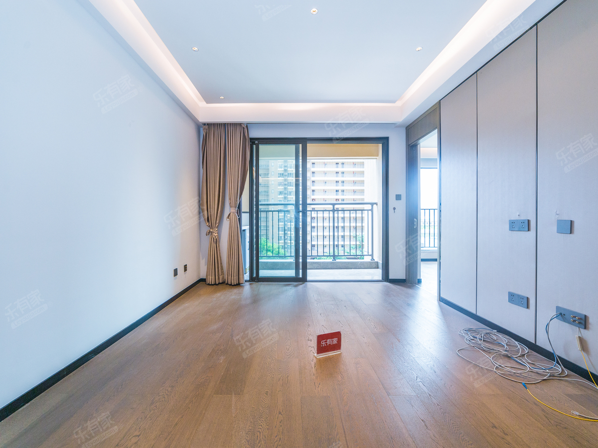 宁佳花园 南 精装 3室 2厅 87.65m² 