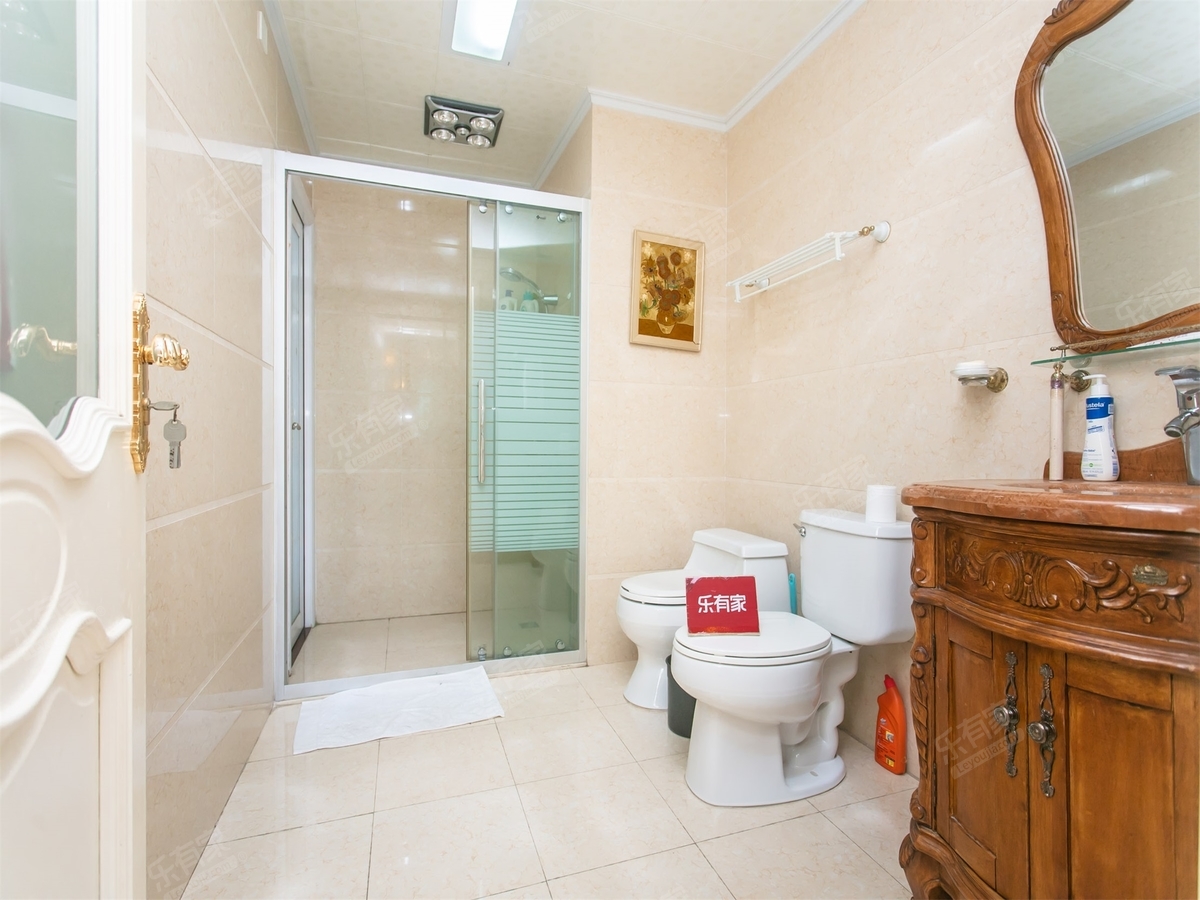 香蜜湖熙园，安静厅出跑马大阳台，看香蜜湖景观