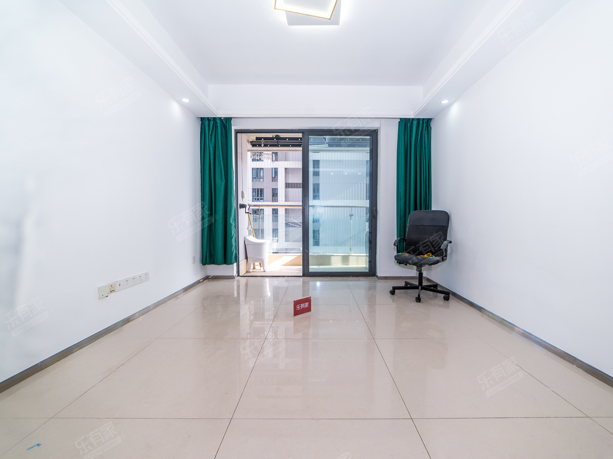 业主置换着急出售，价格可谈！-深圳海境界二手房