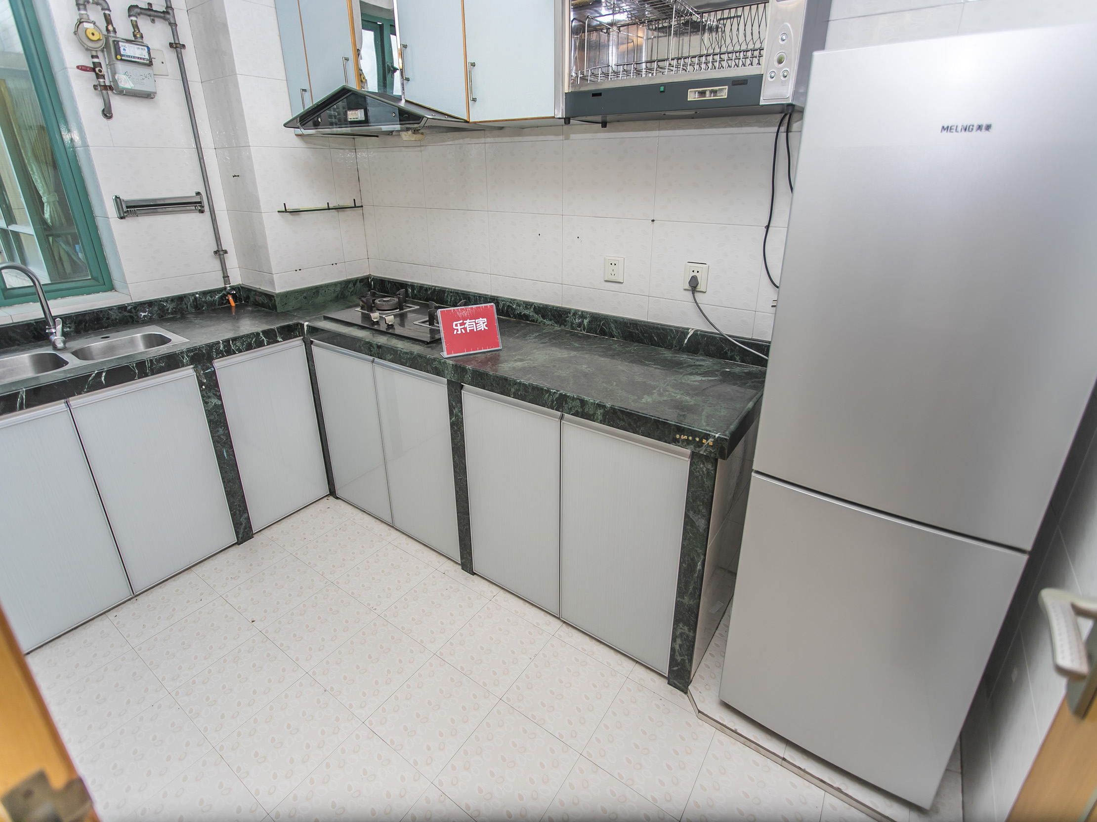 云顶翠峰二期大三房，业主诚心