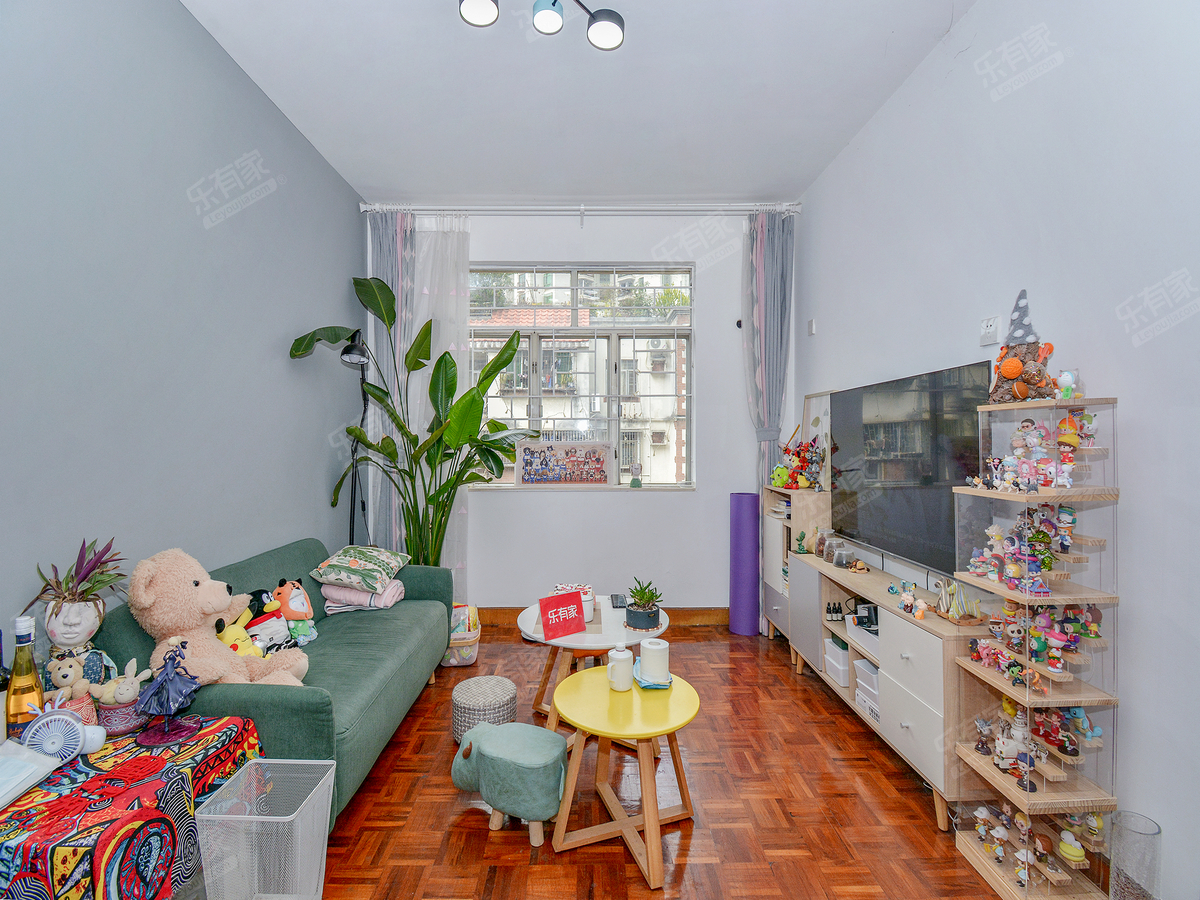 花园泳池社区，精装南向两房，使用率高