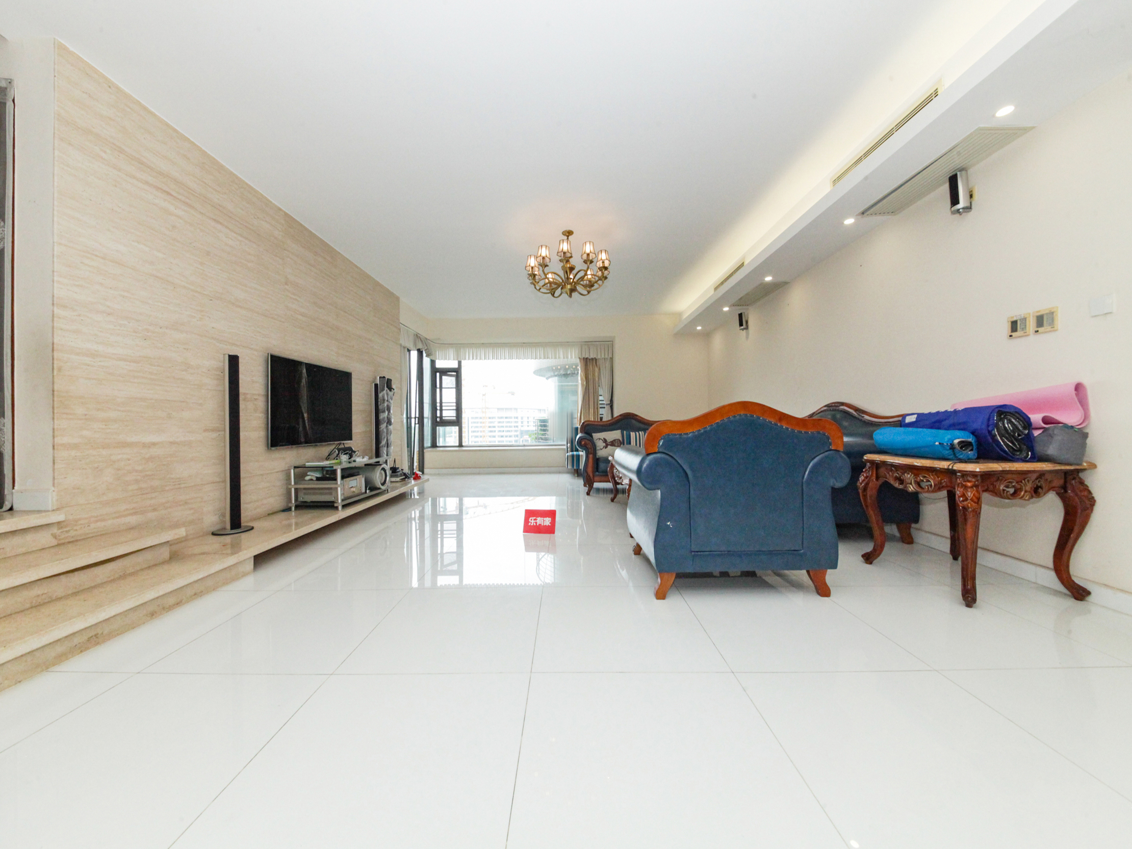 碧海云天二期新上大六房，南北通透，通风采光好，业主诚心出售