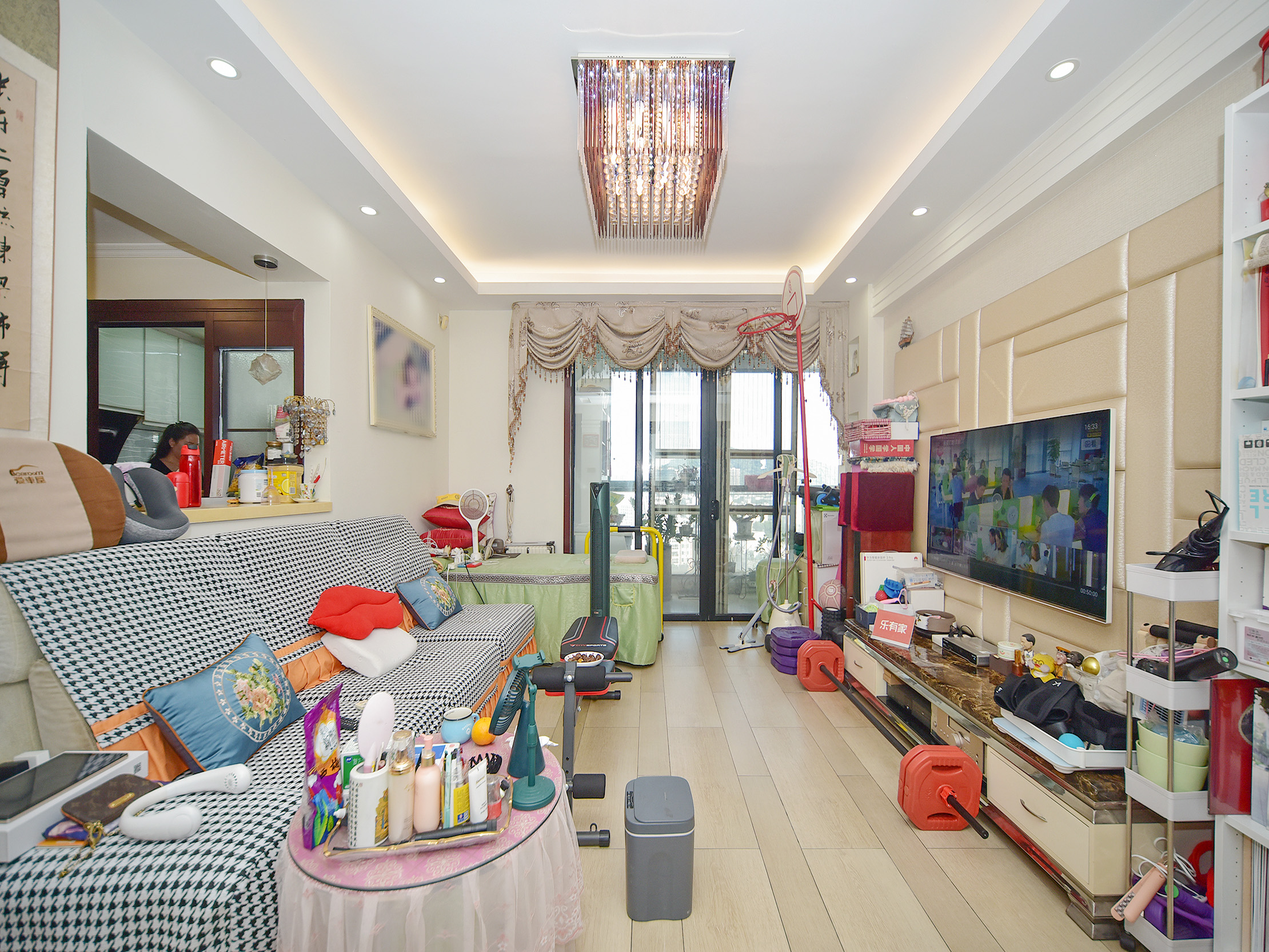 桃源盛世园诚心出售，低于均价，方正户型，通风采光佳，车位充足，带地面花园，机会难得！