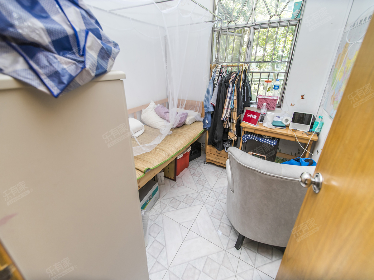 百栋花园社区，有大露台