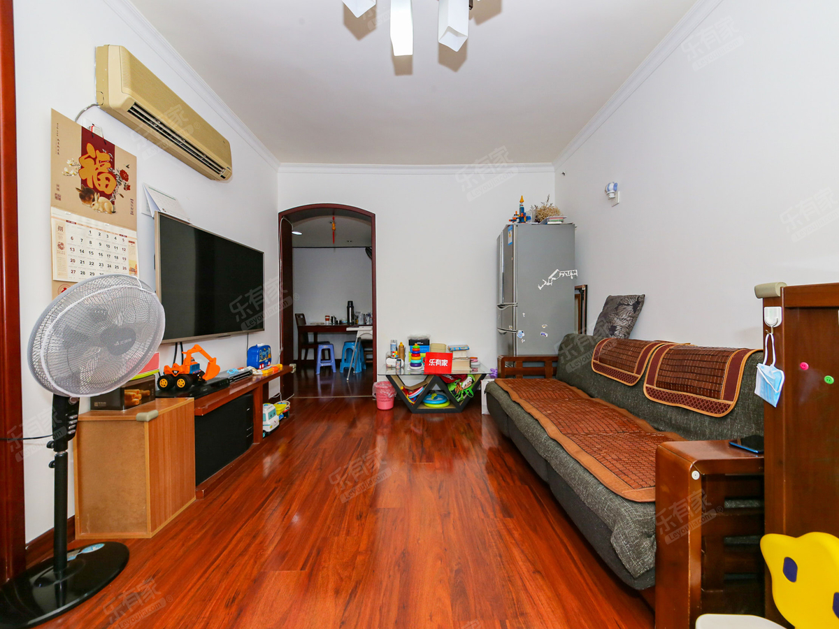 业主诚心出售，看房方便，户型通透采光好-深圳邮电大院二手房