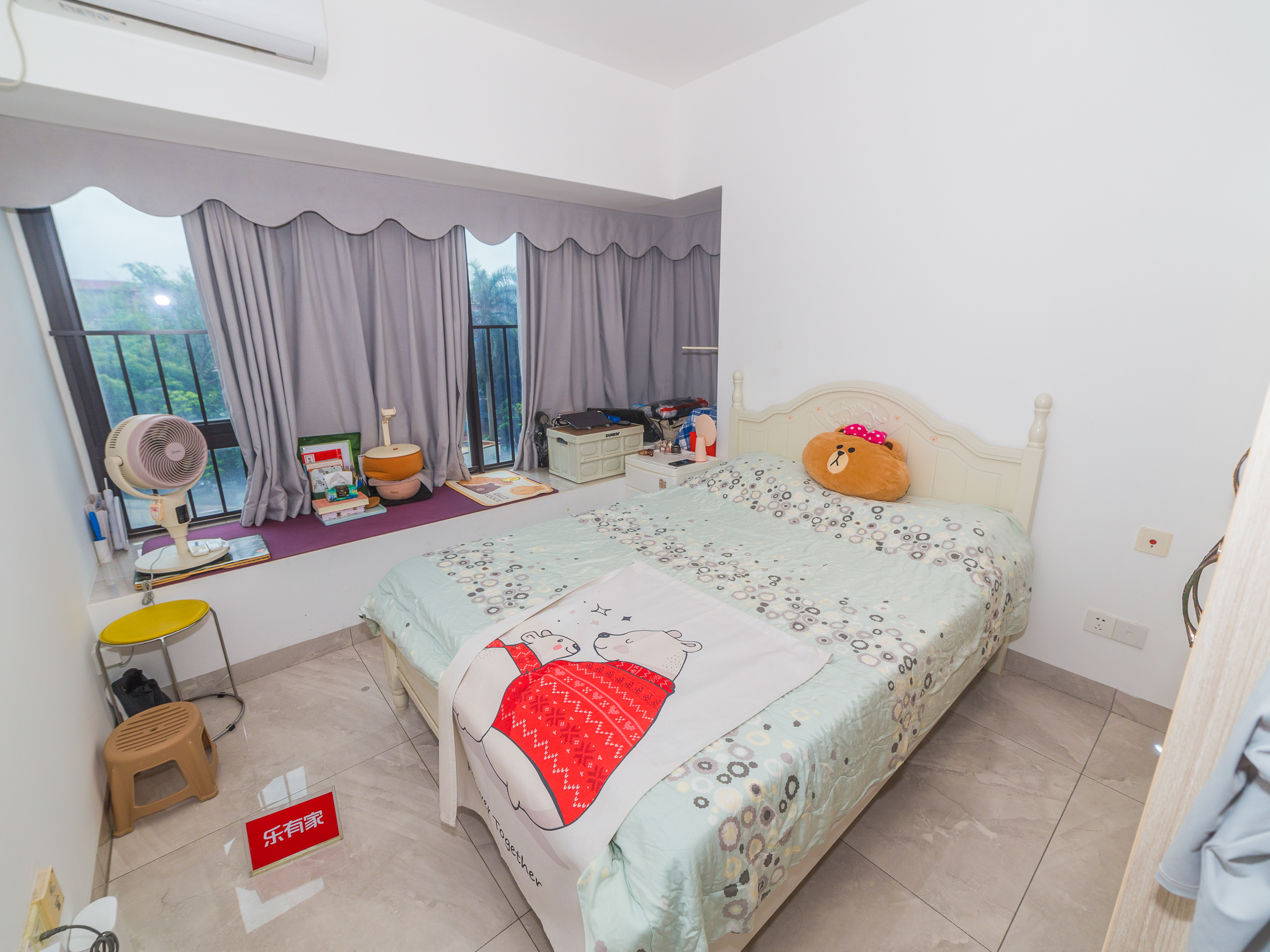 颐安都会中央三期 南 精装 3室 2厅 88.97m² 