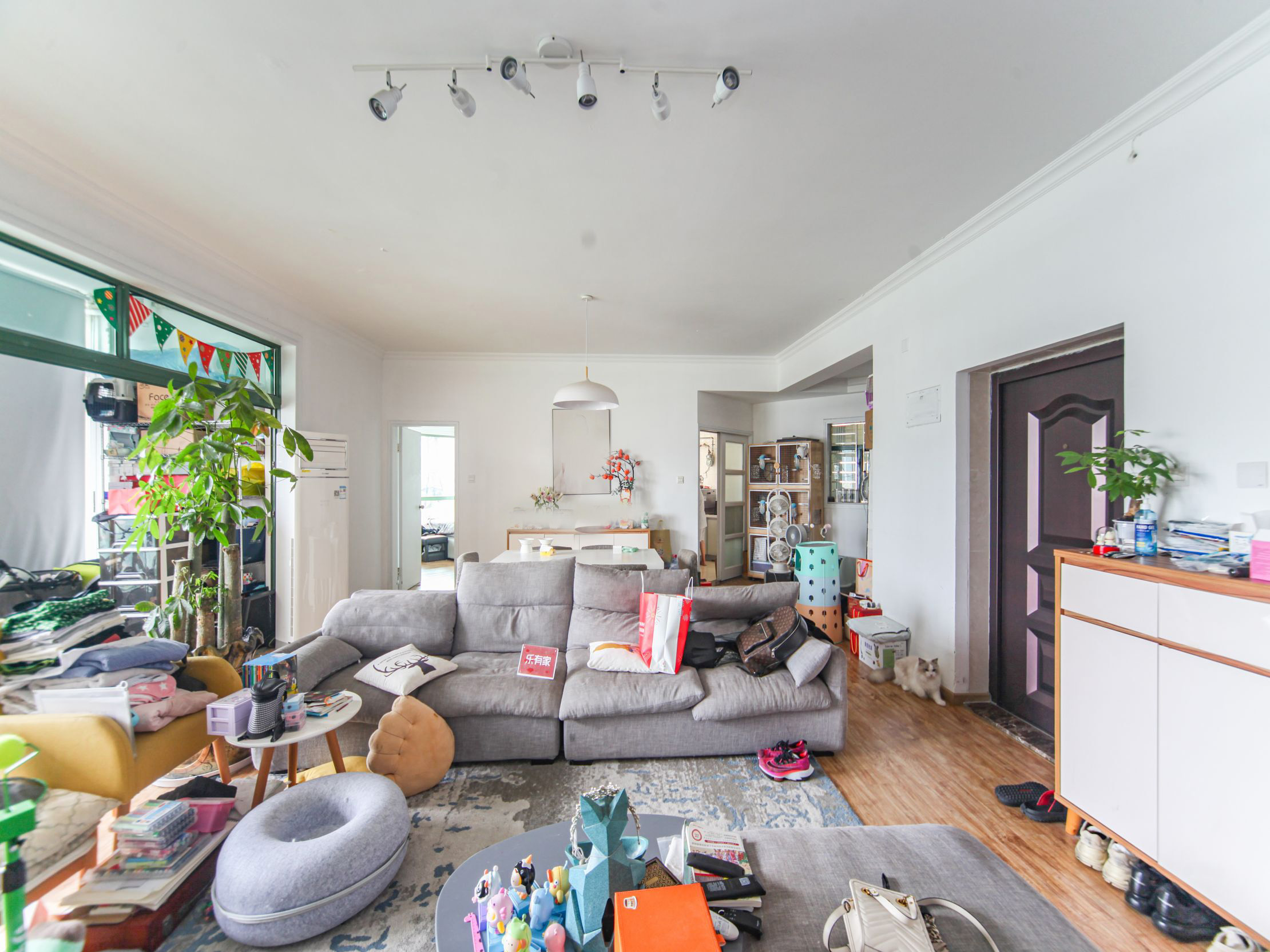 万德居，荔枝公园旁，地铁口物业，看房方便