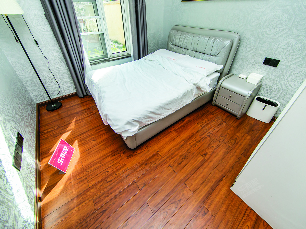 联排别墅，安静宜居，适合养老