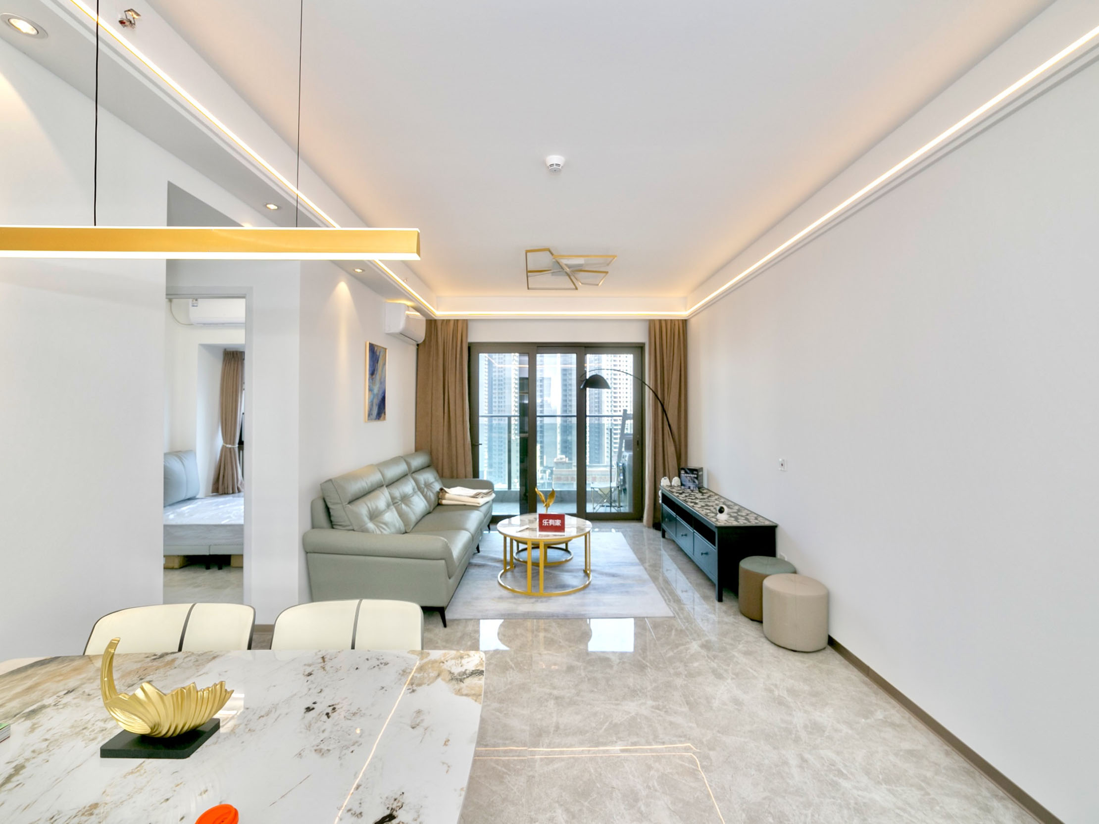 壹成二区东南精装3室2厅93.16m²