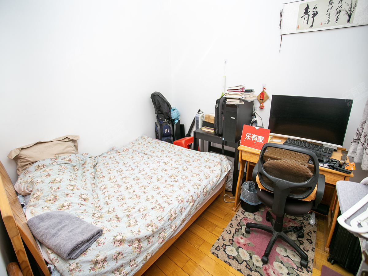 莲城花园诚心出售，低于均价，方正户型，通风采光佳，带地面花园，税费低，机会难得！