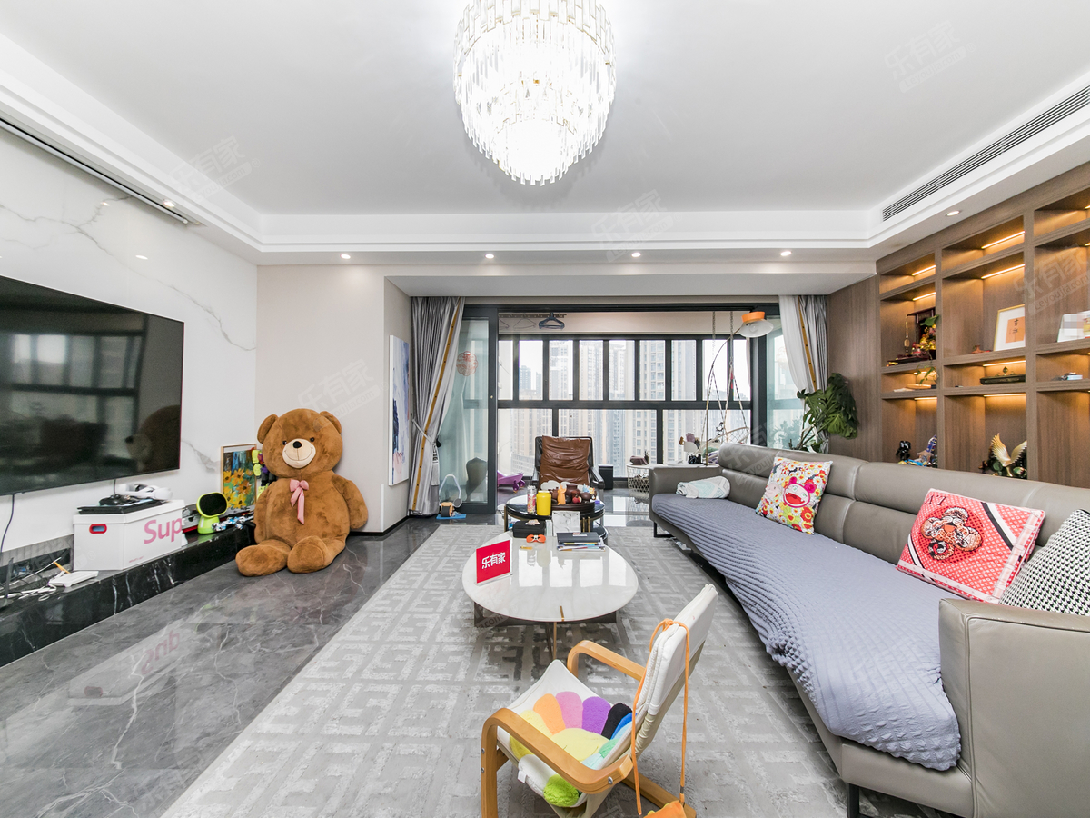 深圳北次新小区，舒适大4房，豪华装修，满五急售，看房方便-珠海特发和平里二期二手房