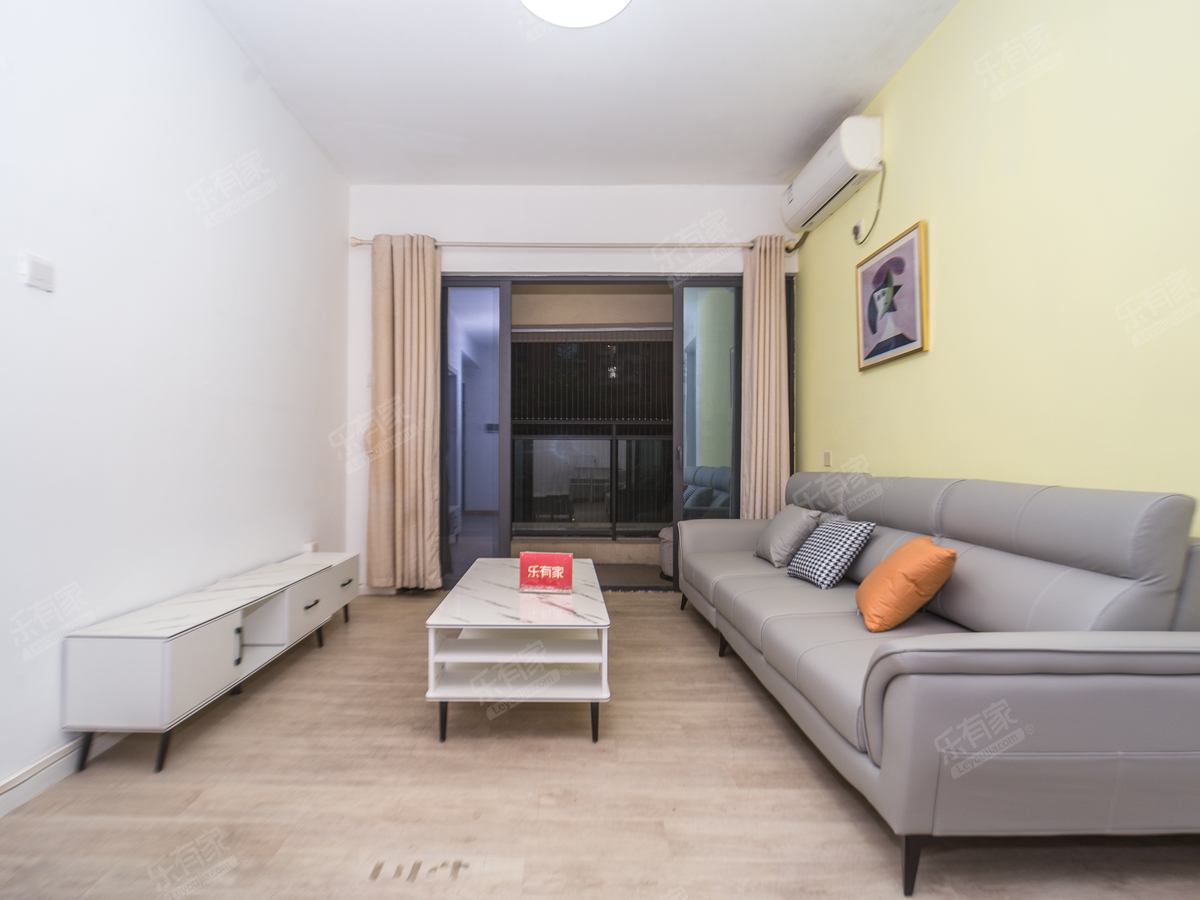 丹小旁次新小区，近丹竹头地铁，业主首次放盘，随时可看房