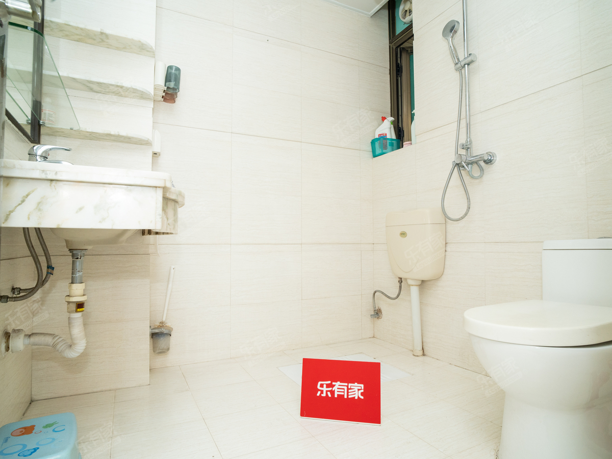 汇景湾华庭厕所-2