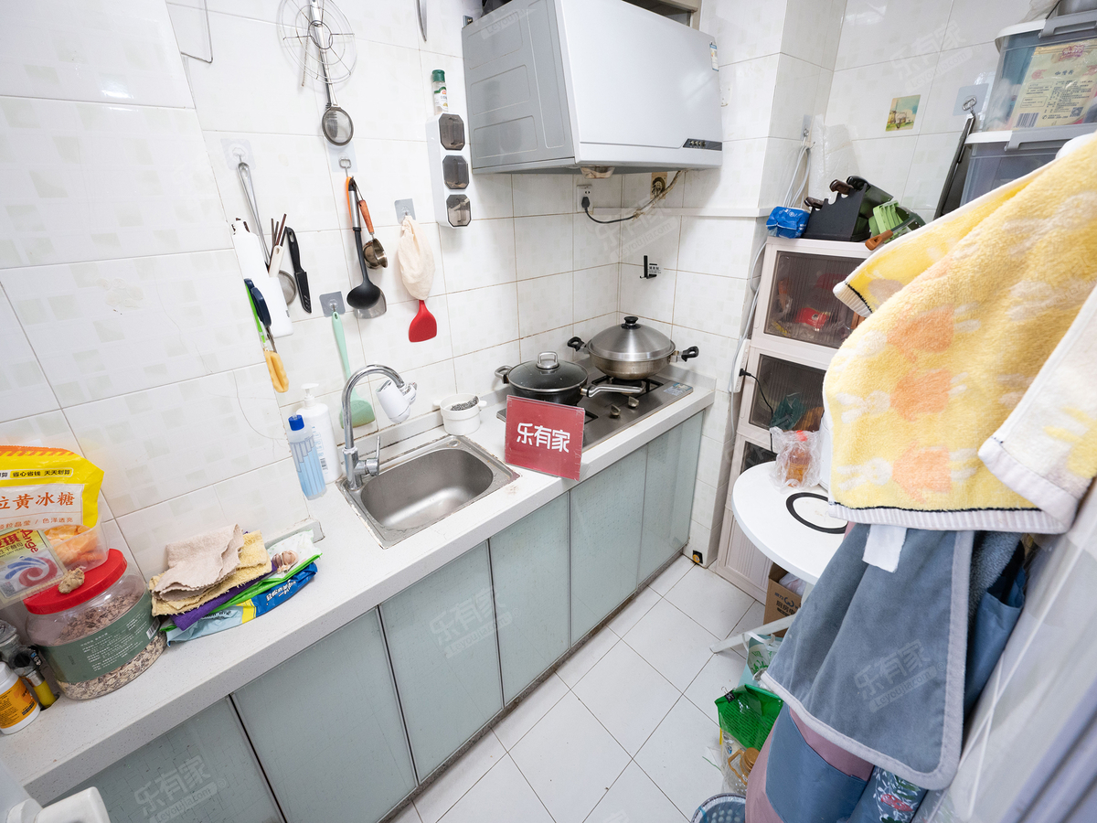 润恒大厦户型方正实用，得房率高，看房方便