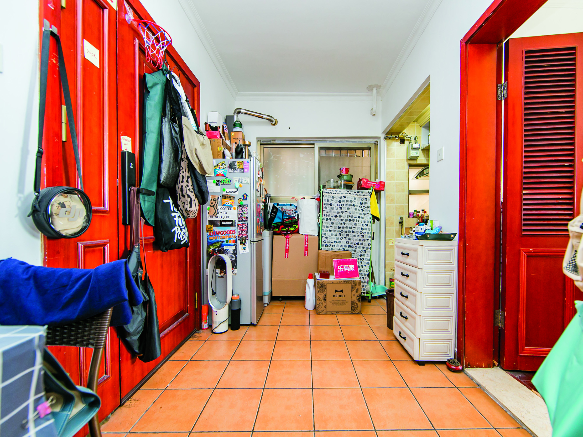 房子十分方正、得房使用率高、通风和采光都很不错