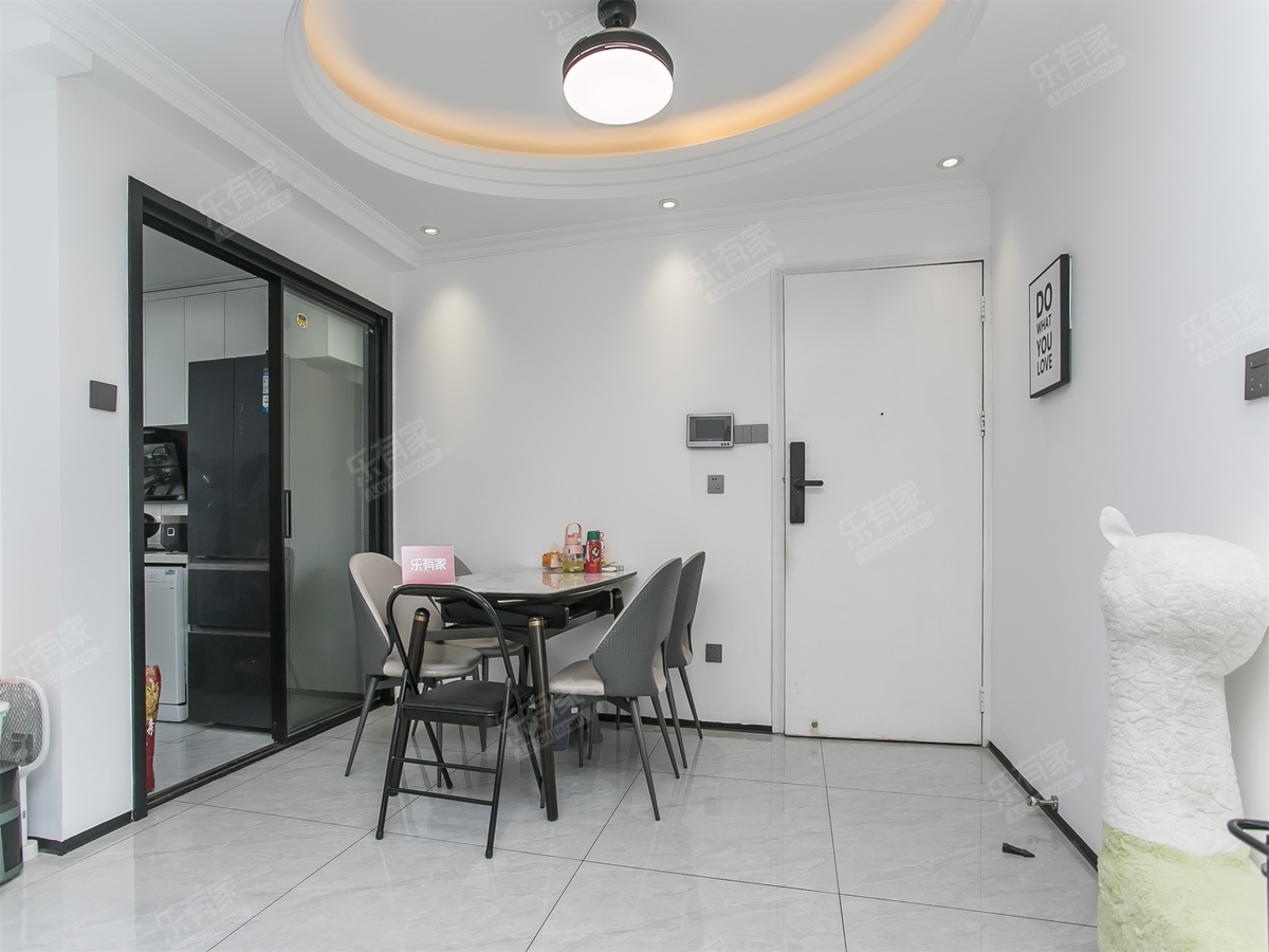 天安高尔夫花园，品质花园社区，看高尔夫景观，四地铁口环绕。